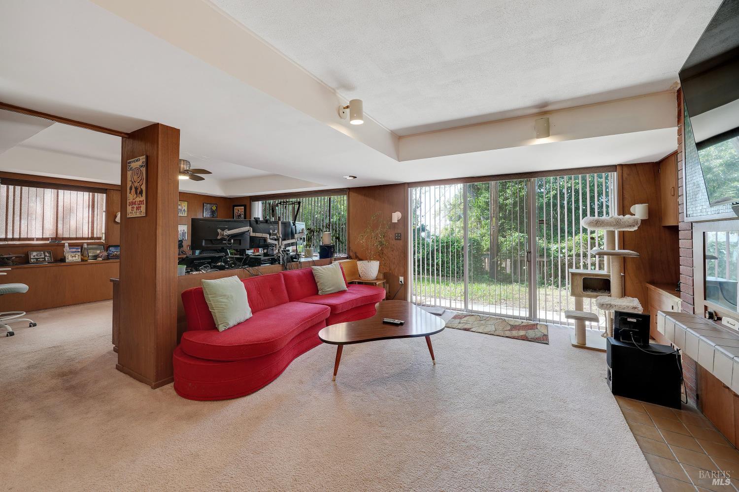 657 Washington Street Vallejo CA 94590
