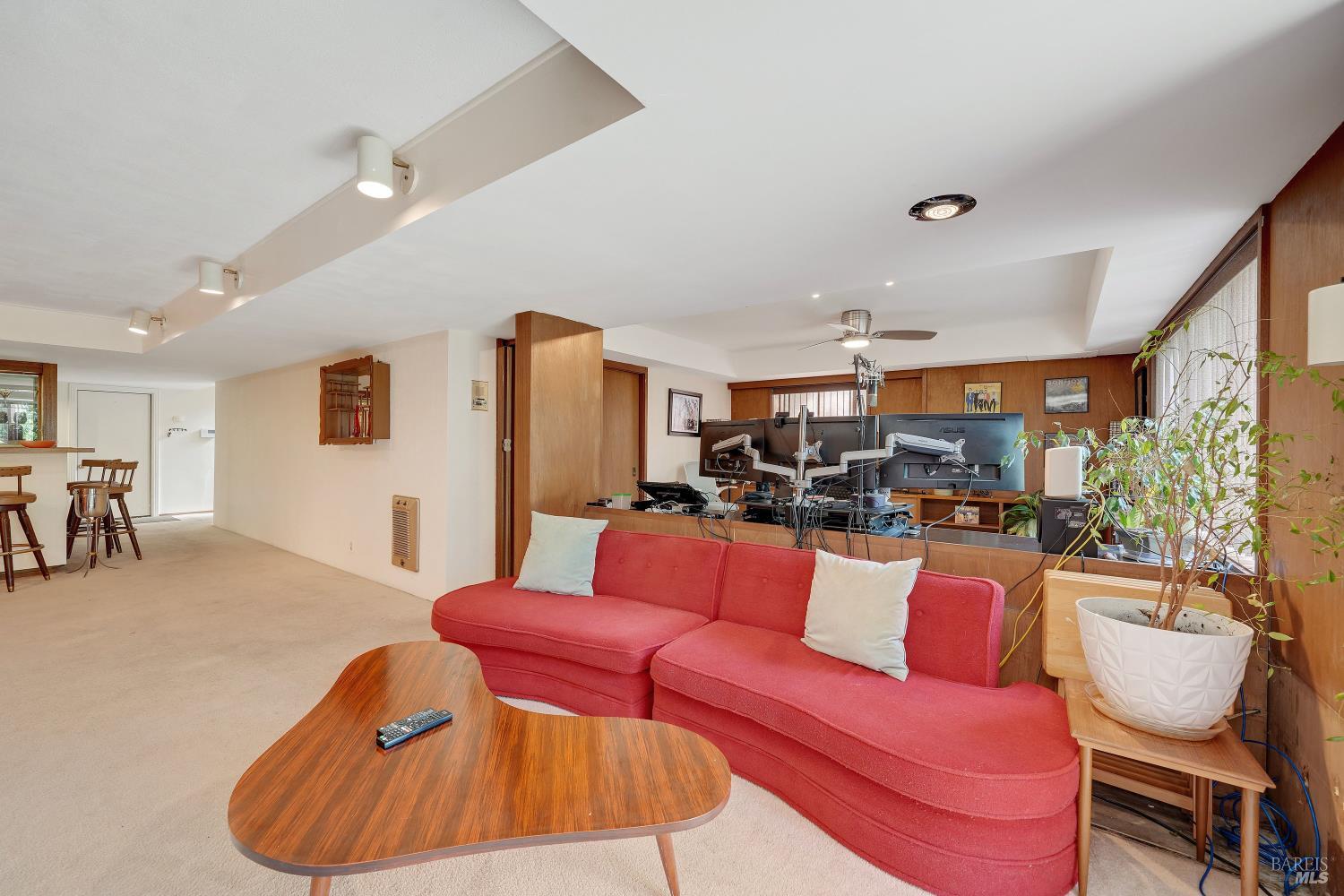 657 Washington Street Vallejo CA 94590