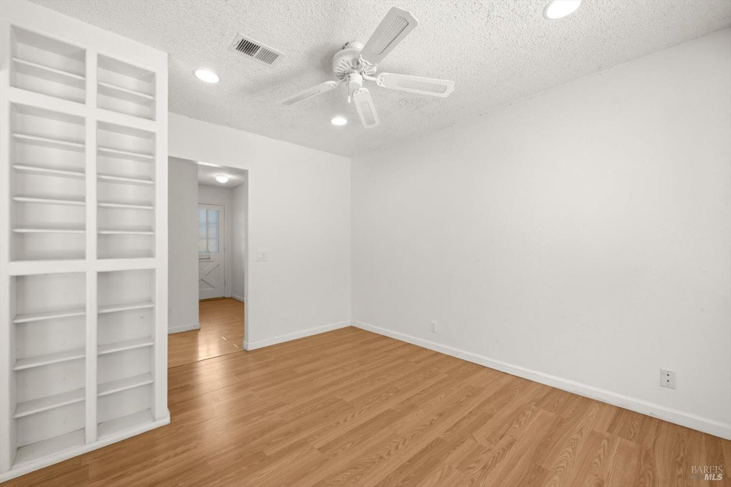 1145 Creekside Drive Vacaville CA 95687