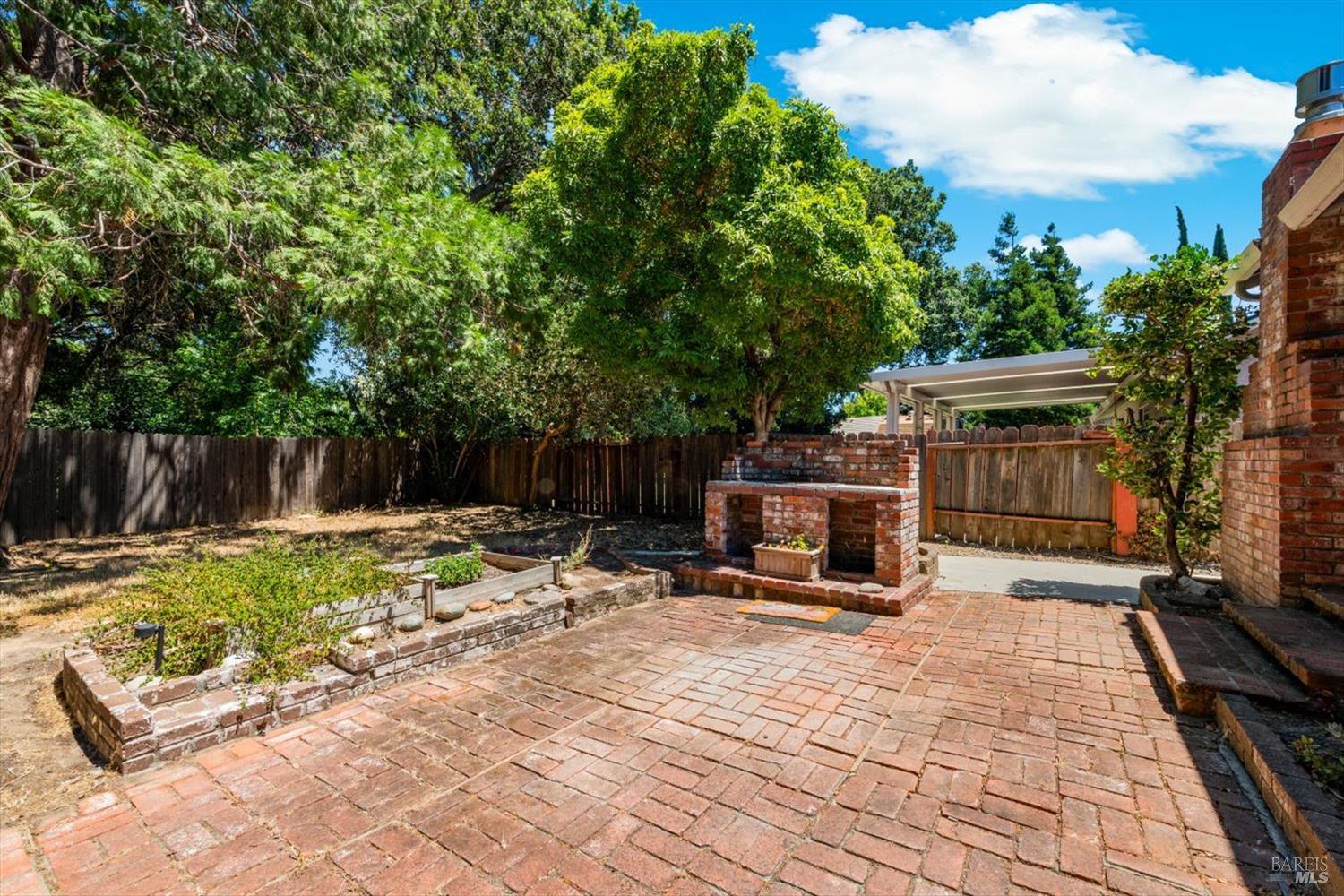 1145 Creekside Drive Vacaville CA 95687