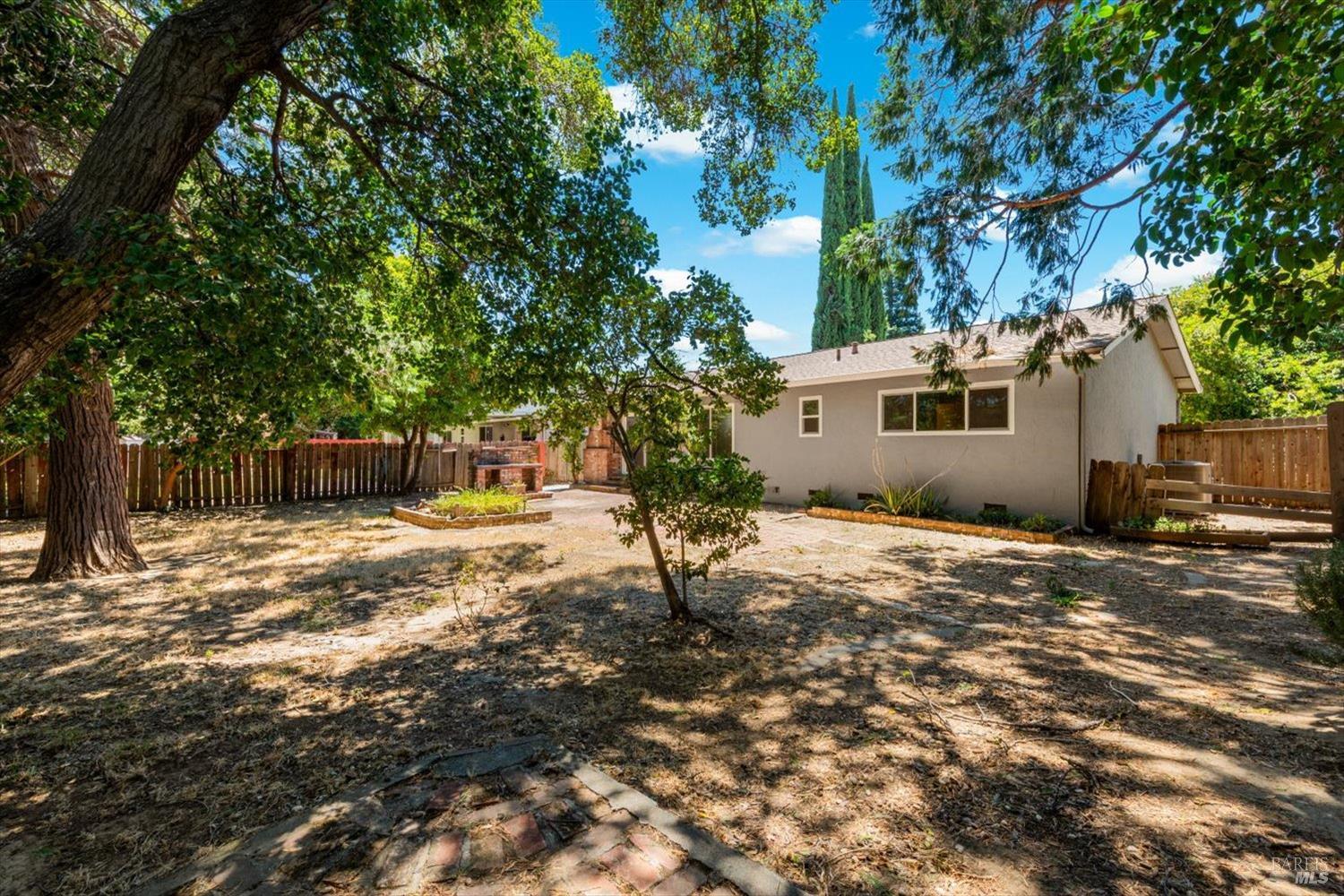 1145 Creekside Drive Vacaville CA 95687