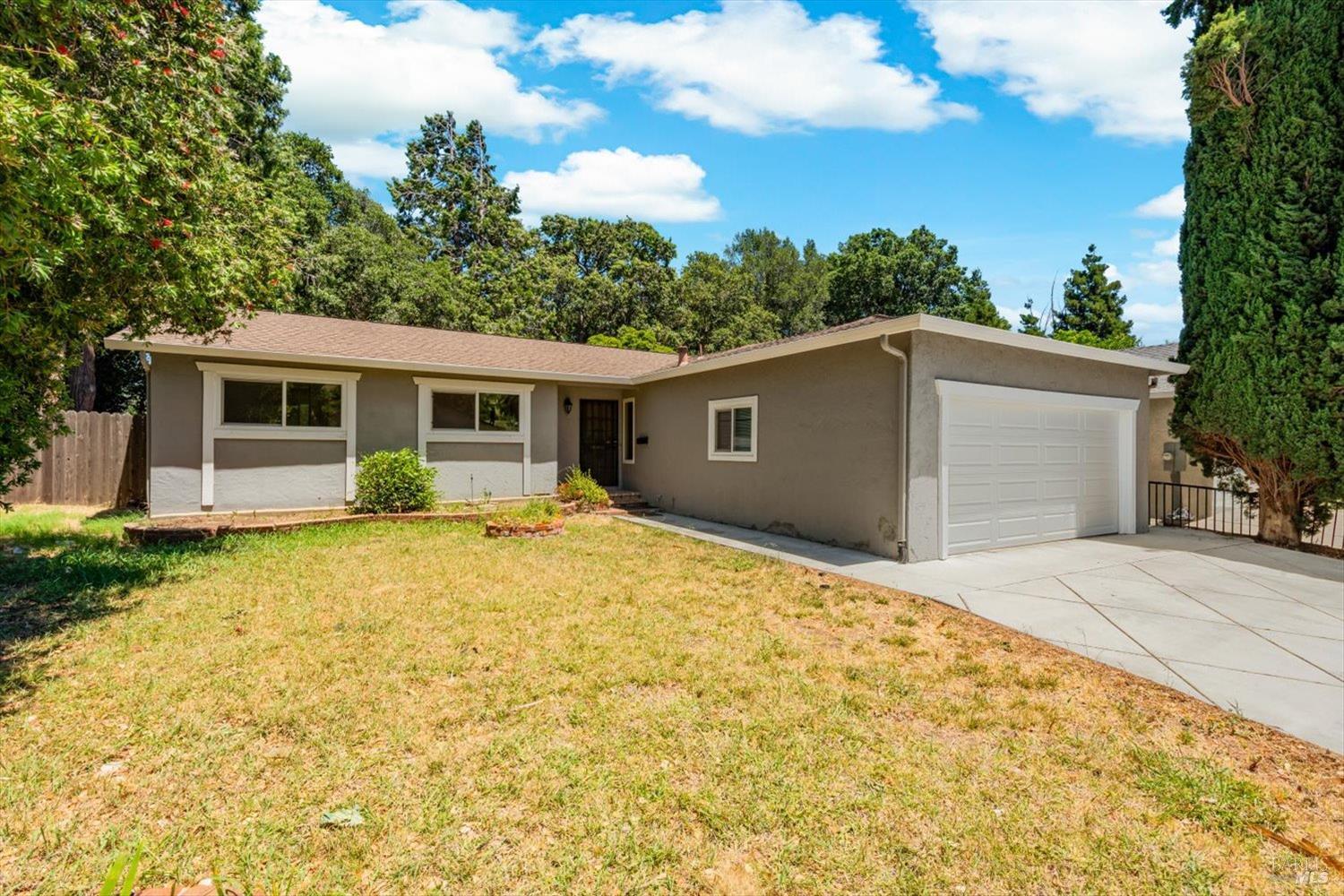 1145 Creekside Drive Vacaville CA 95687