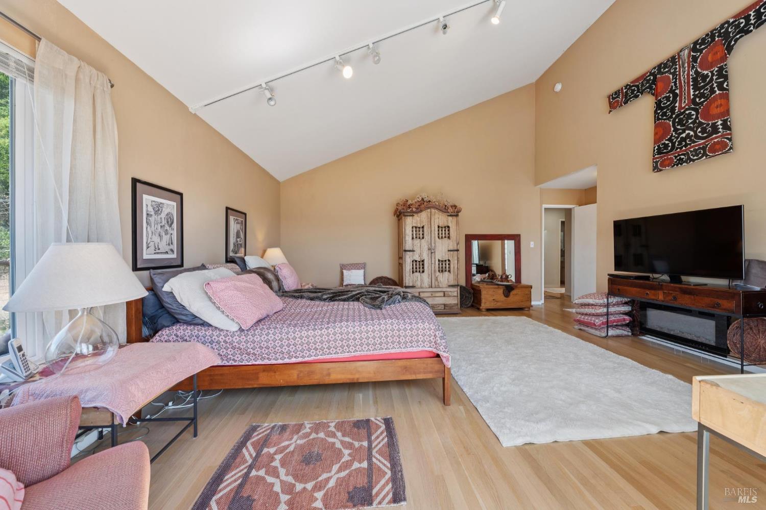 349 Fairhills Drive San Rafael CA 94901