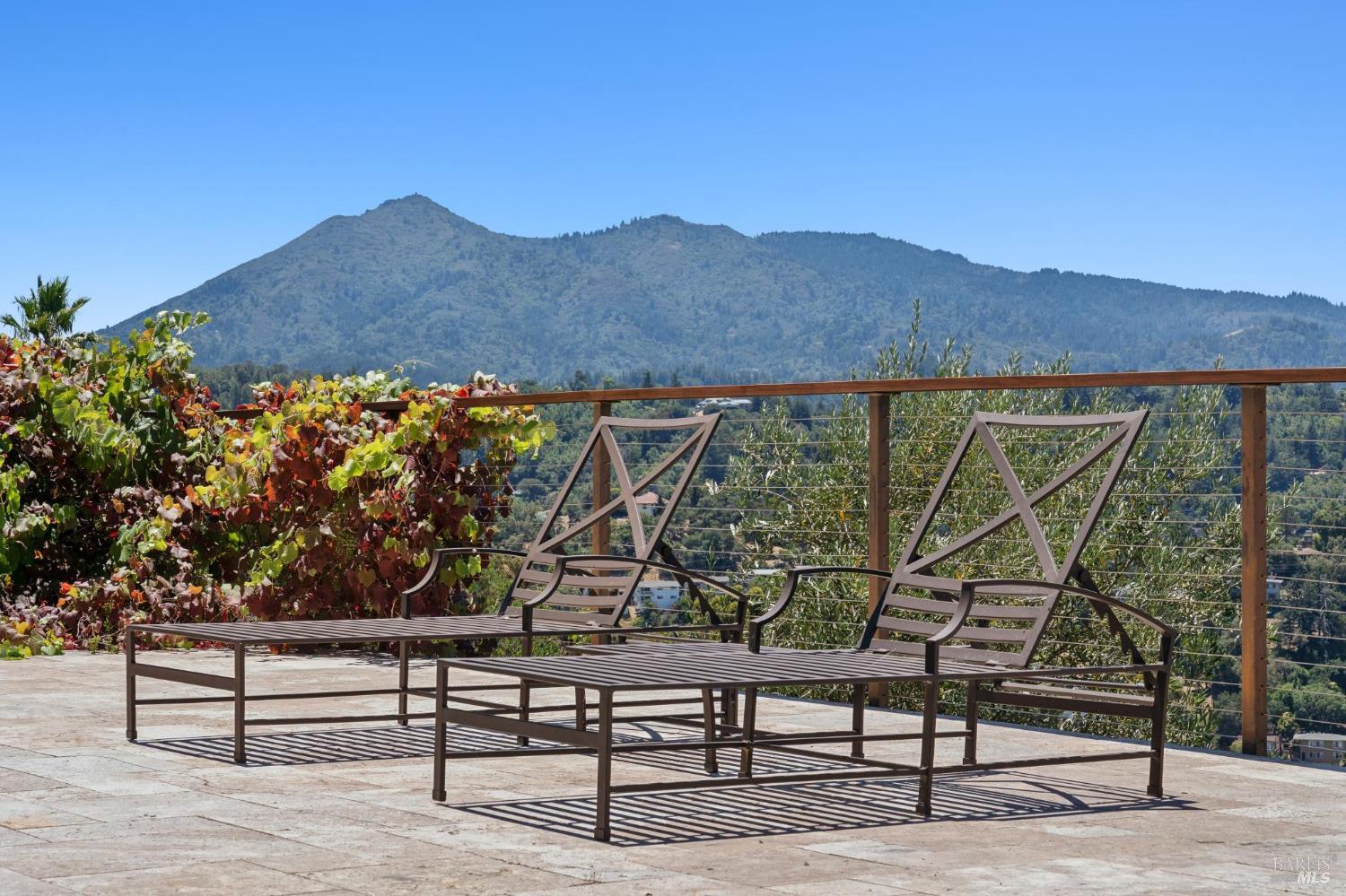 349 Fairhills Drive San Rafael CA 94901