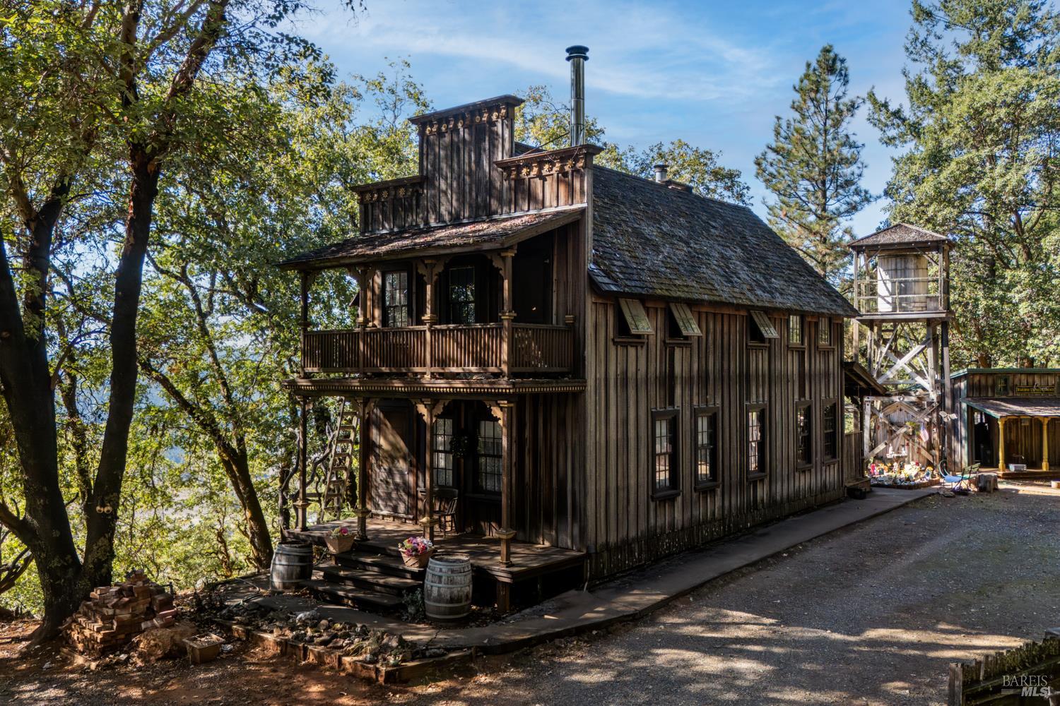 24600 String Creek Road Willits CA 95490