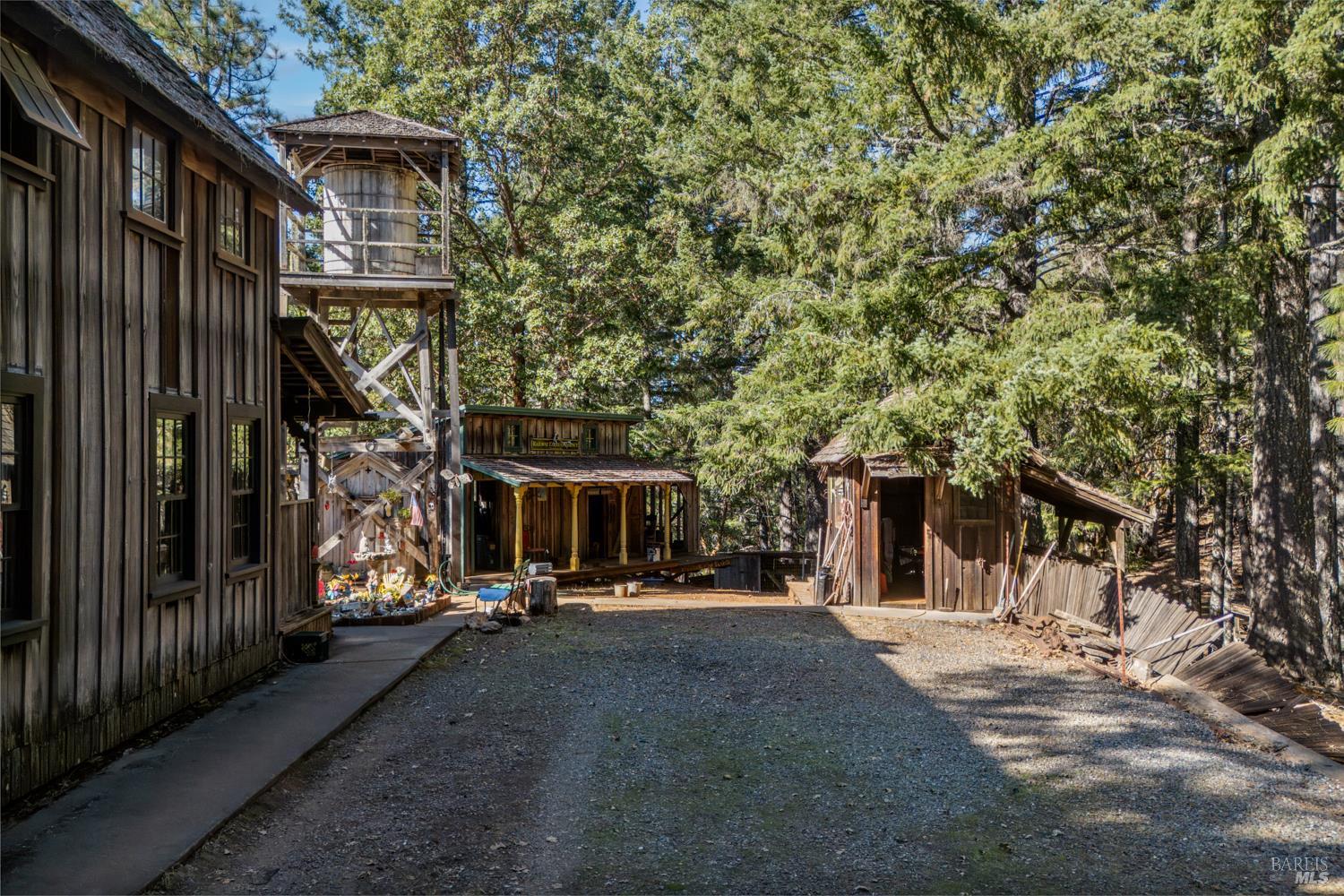24600 String Creek Road Willits CA 95490