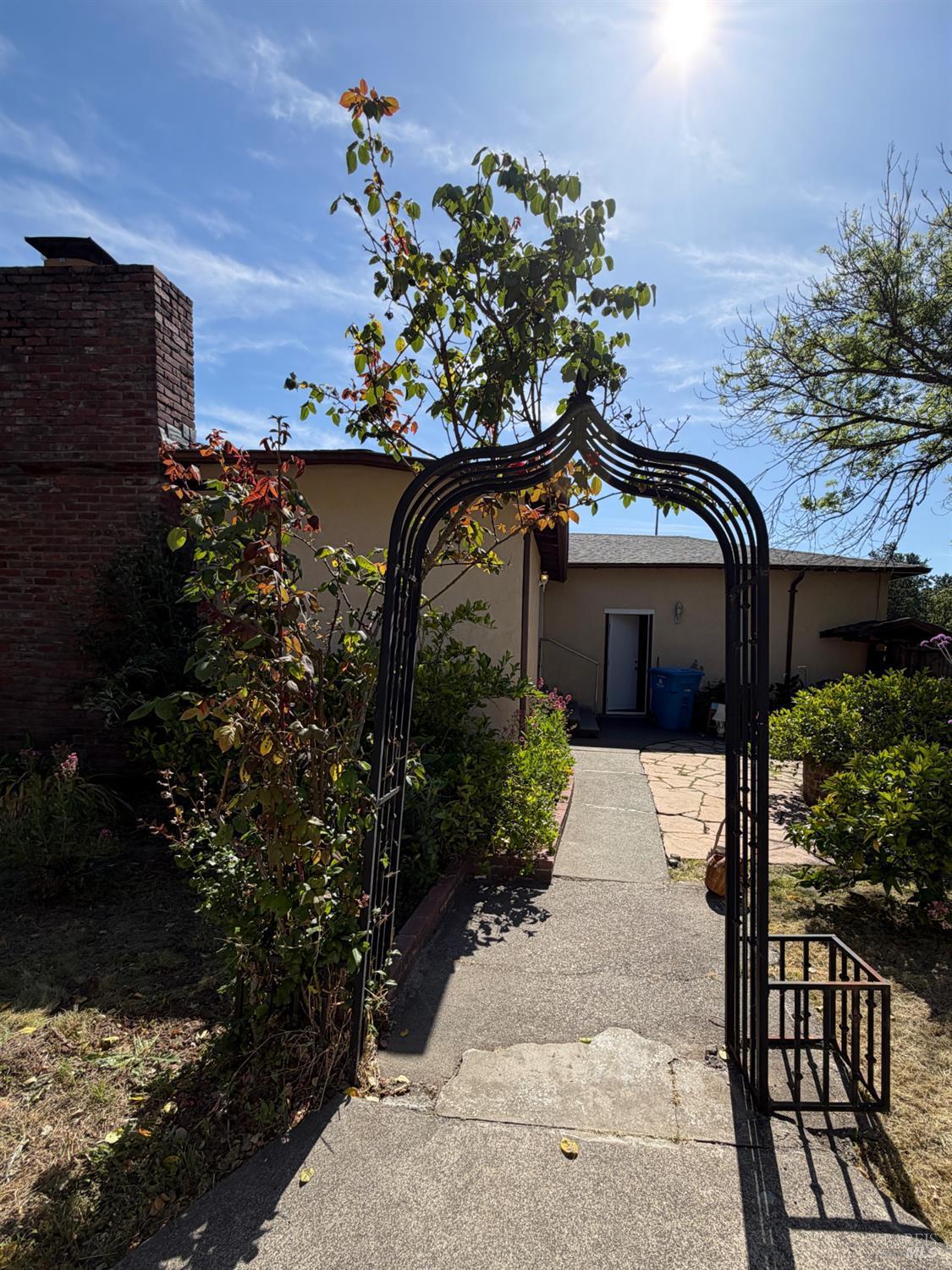 1927 Marsh Road Santa Rosa CA 95403