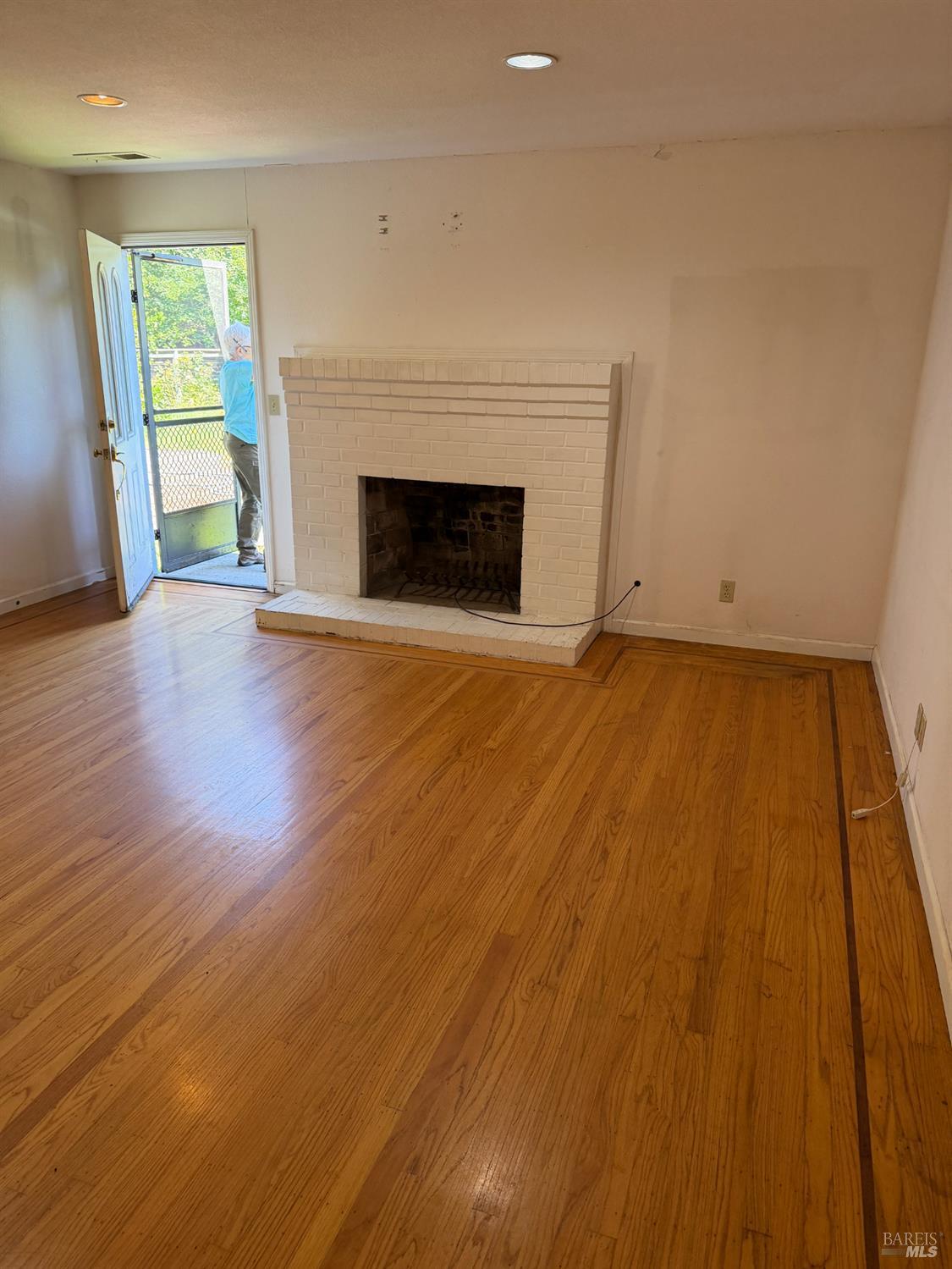1927 Marsh Road Santa Rosa CA 95403