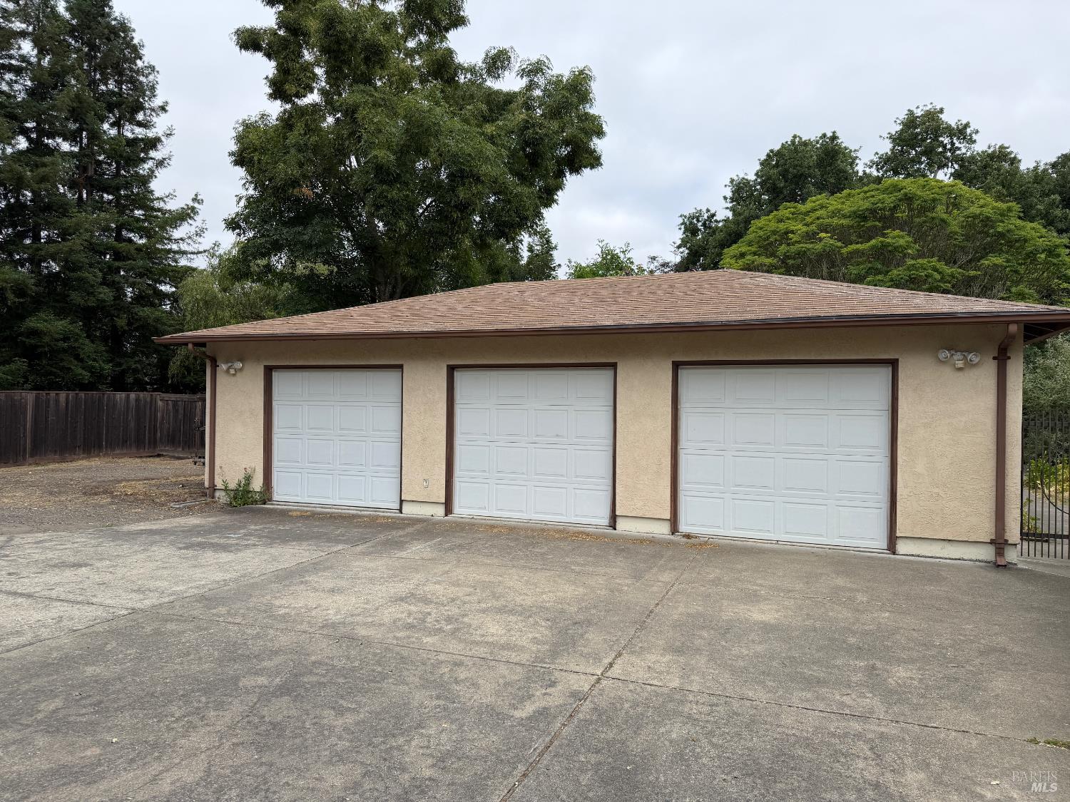 1927 Marsh Road Santa Rosa CA 95403