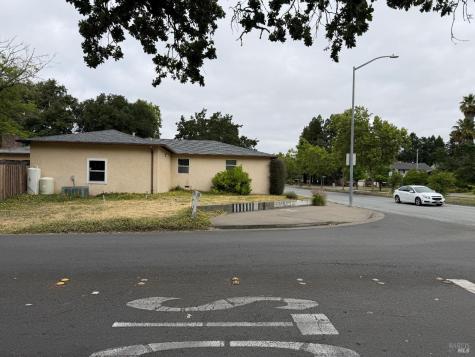 1927 Marsh Road Santa Rosa CA 95403