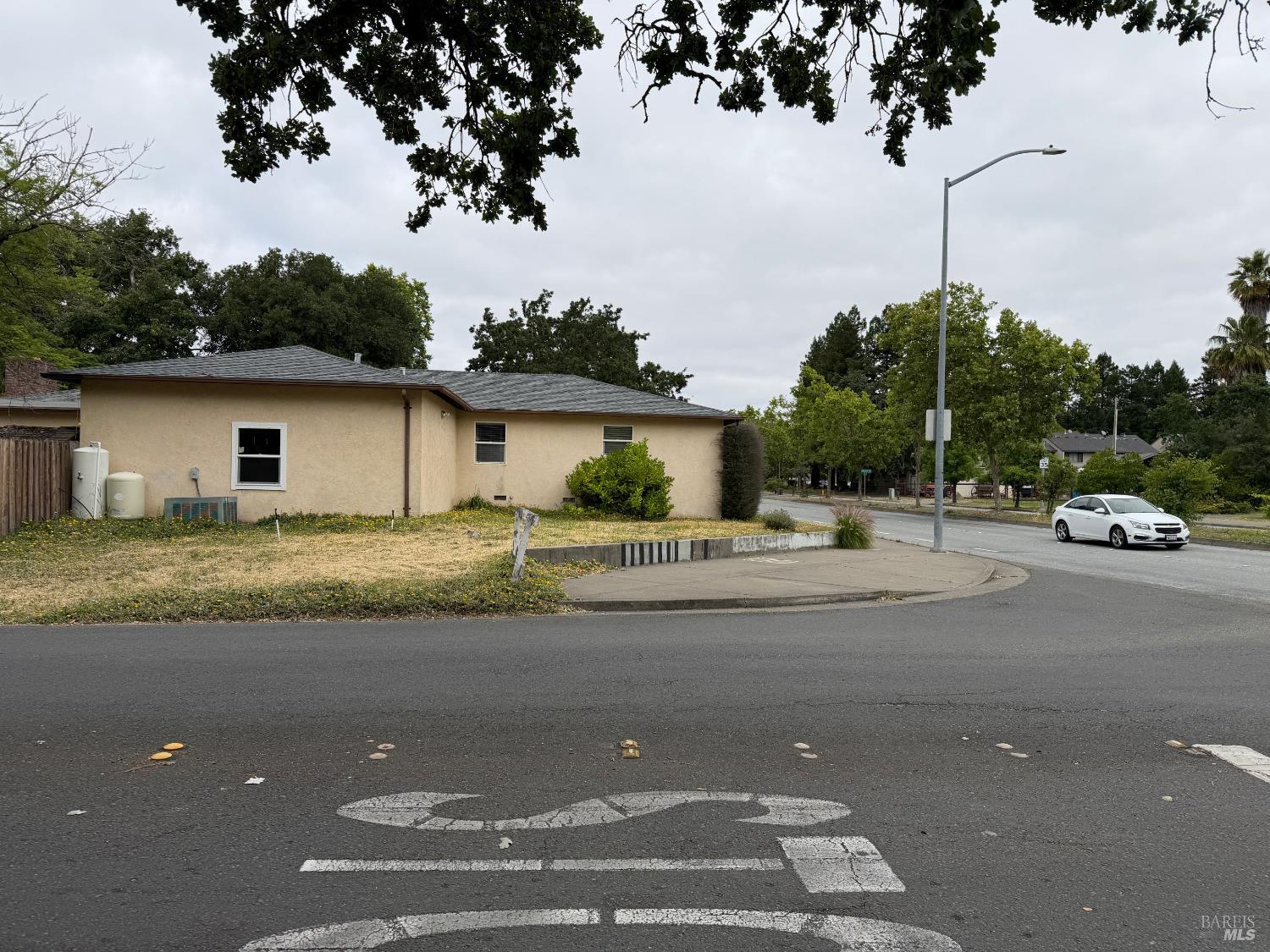 1927 Marsh Road Santa Rosa CA 95403