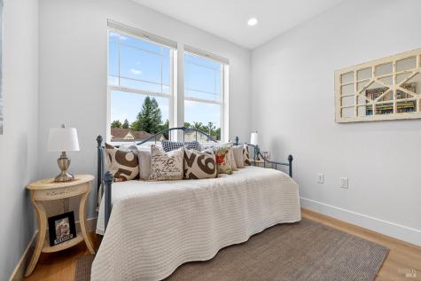 345 Cornell Street Windsor CA 9549