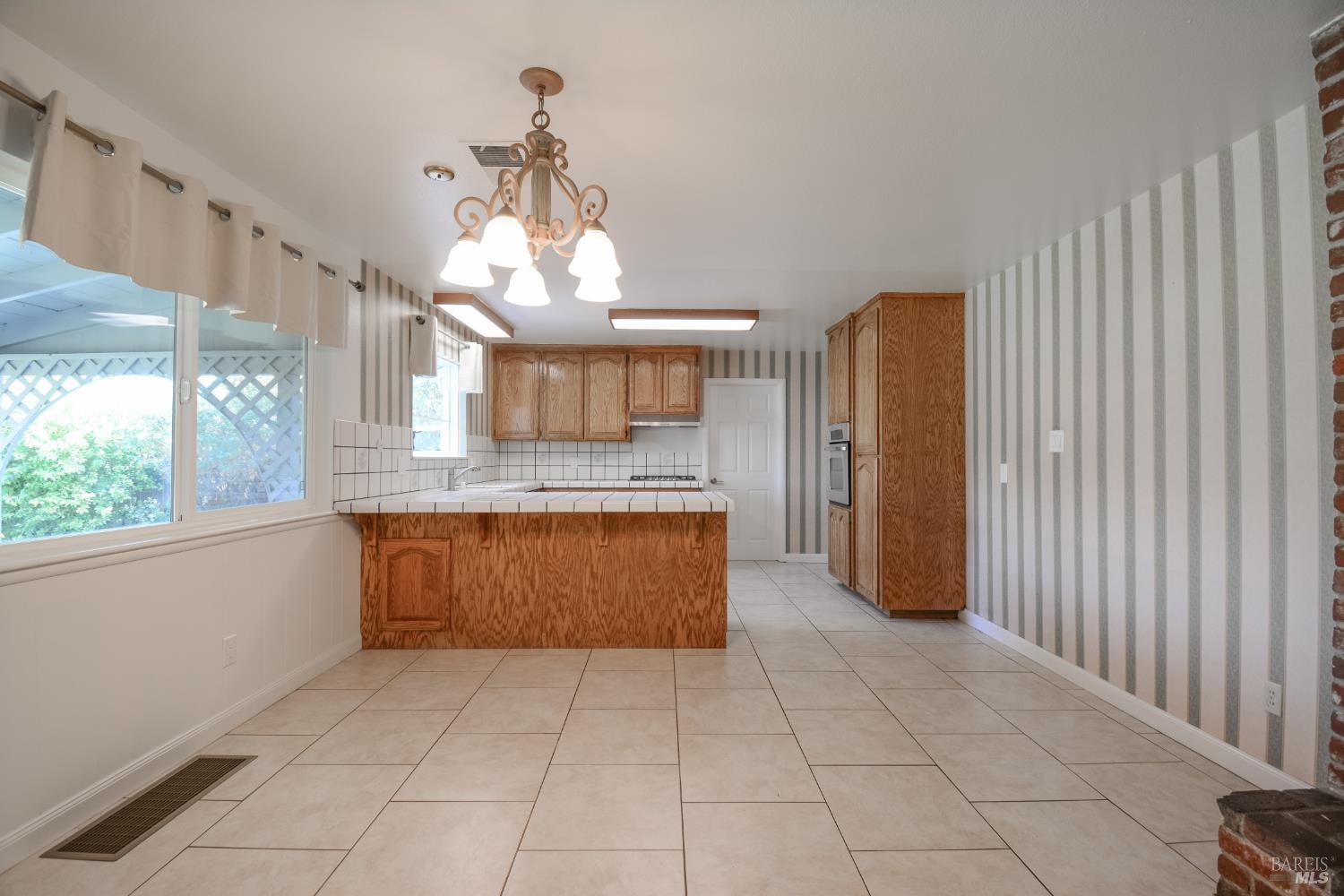 940 W A Street Dixon CA 95620