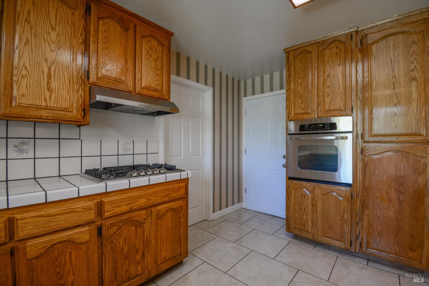 940 W A Street Dixon CA 95620