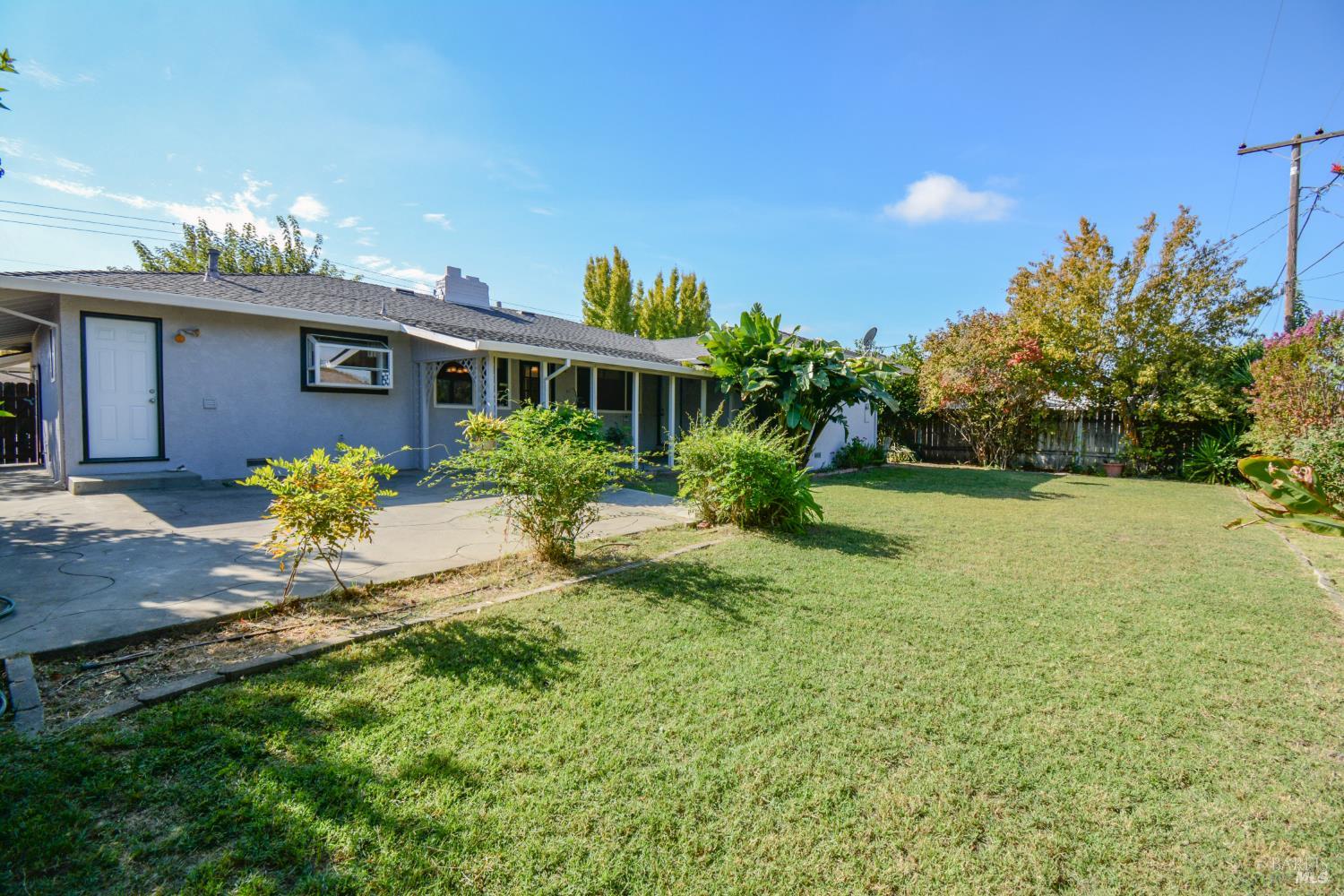 940 W A Street Dixon CA 95620