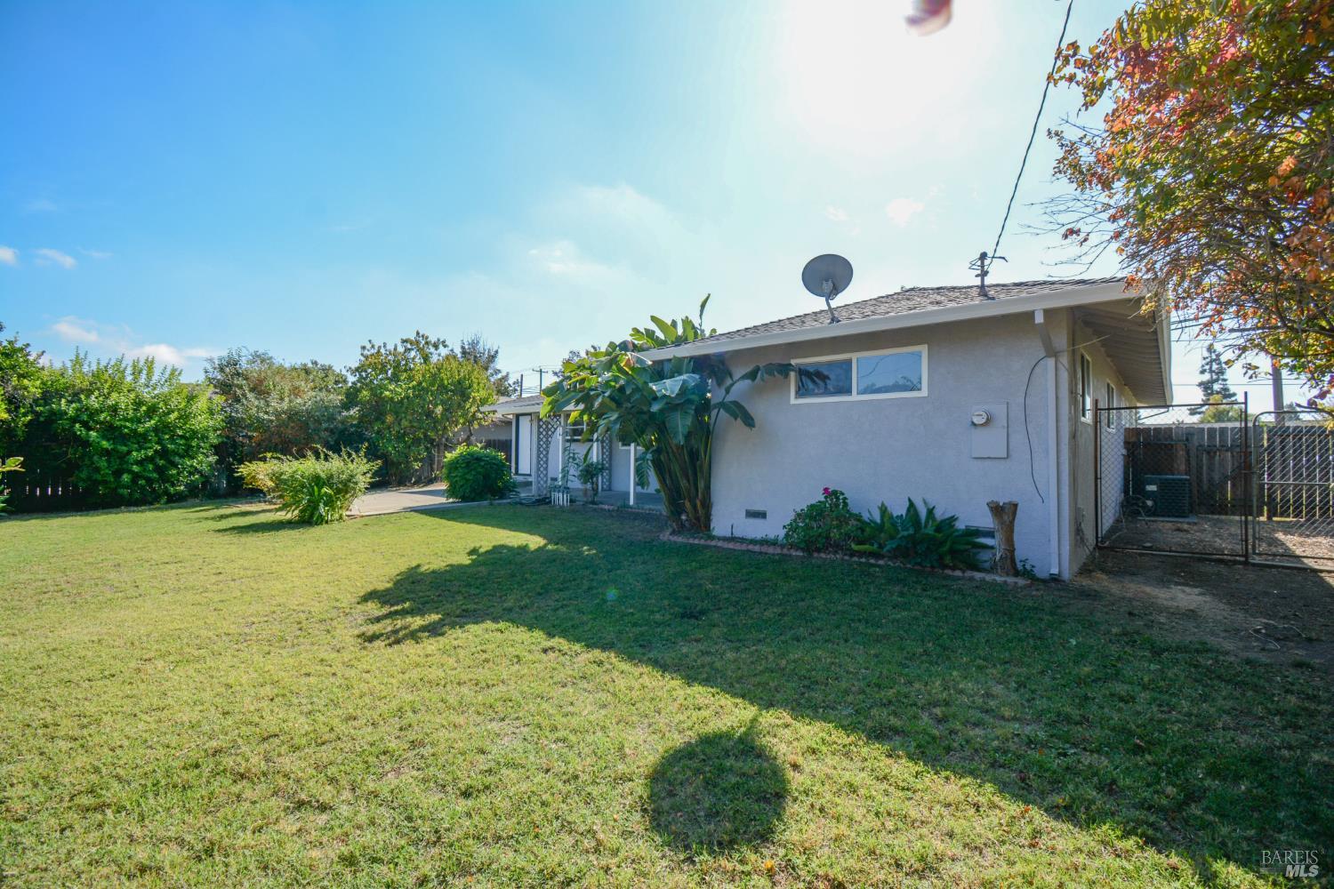 940 W A Street Dixon CA 95620
