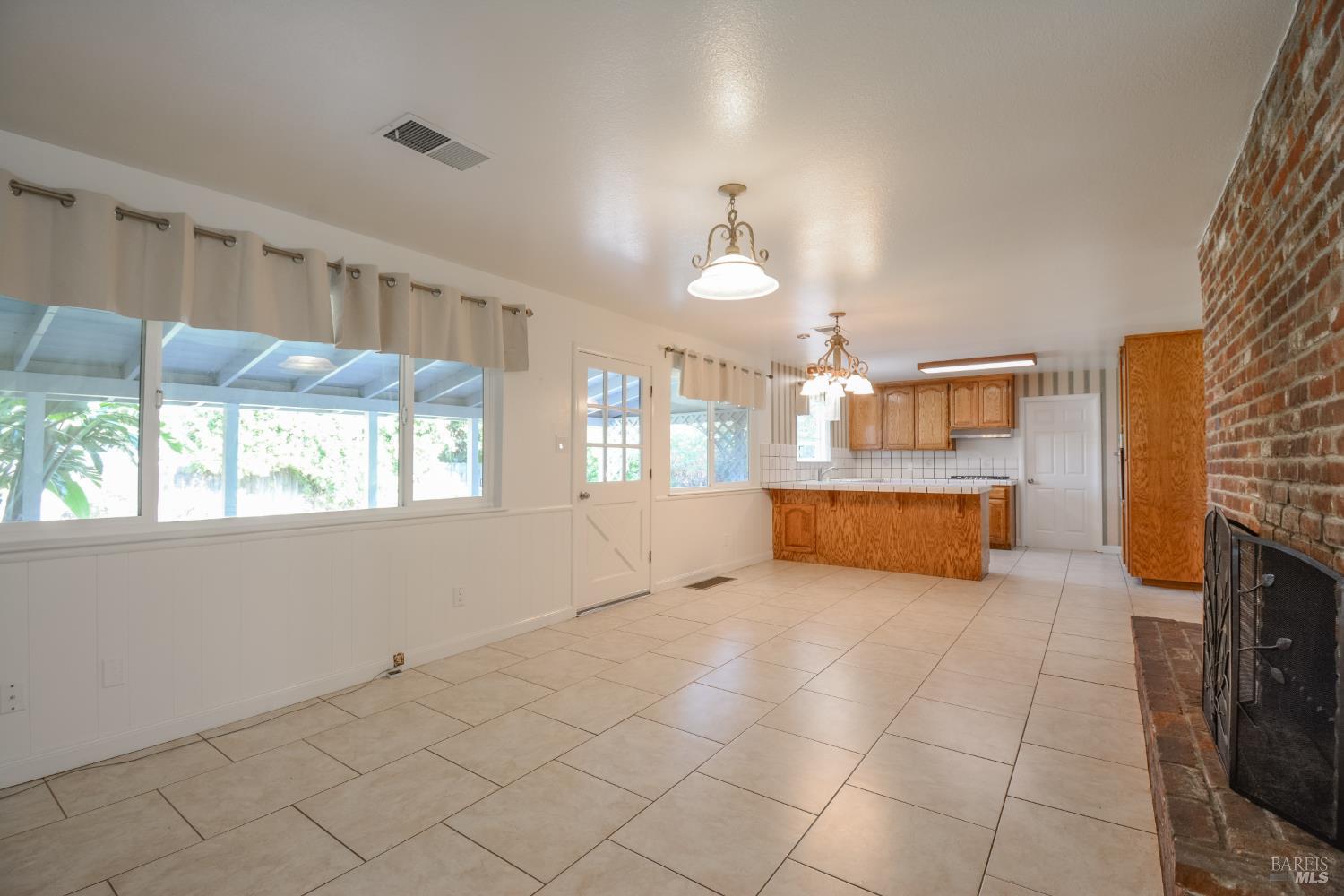 940 W A Street Dixon CA 95620