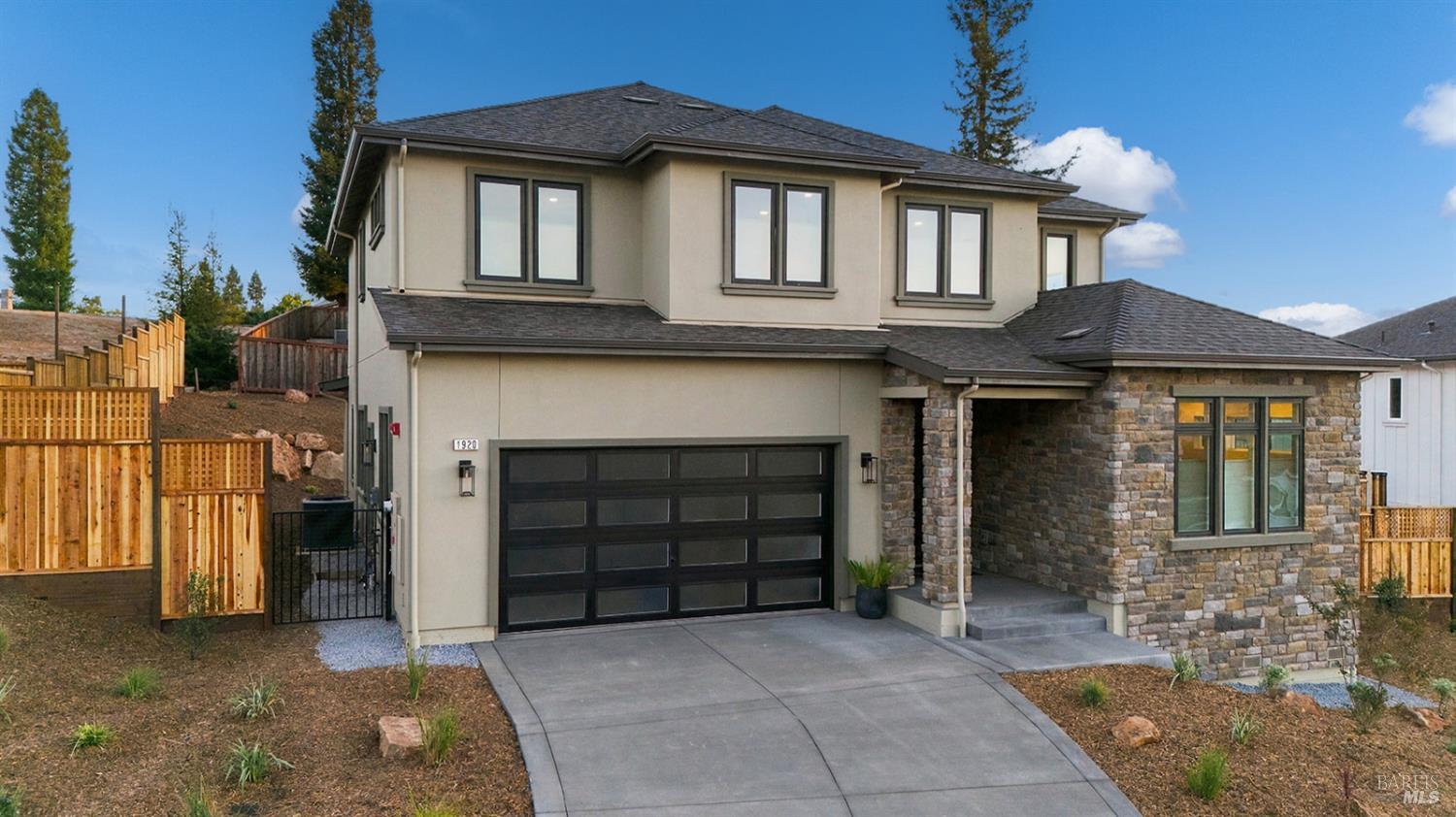 1920 Carlile Place Santa Rosa CA 95403
