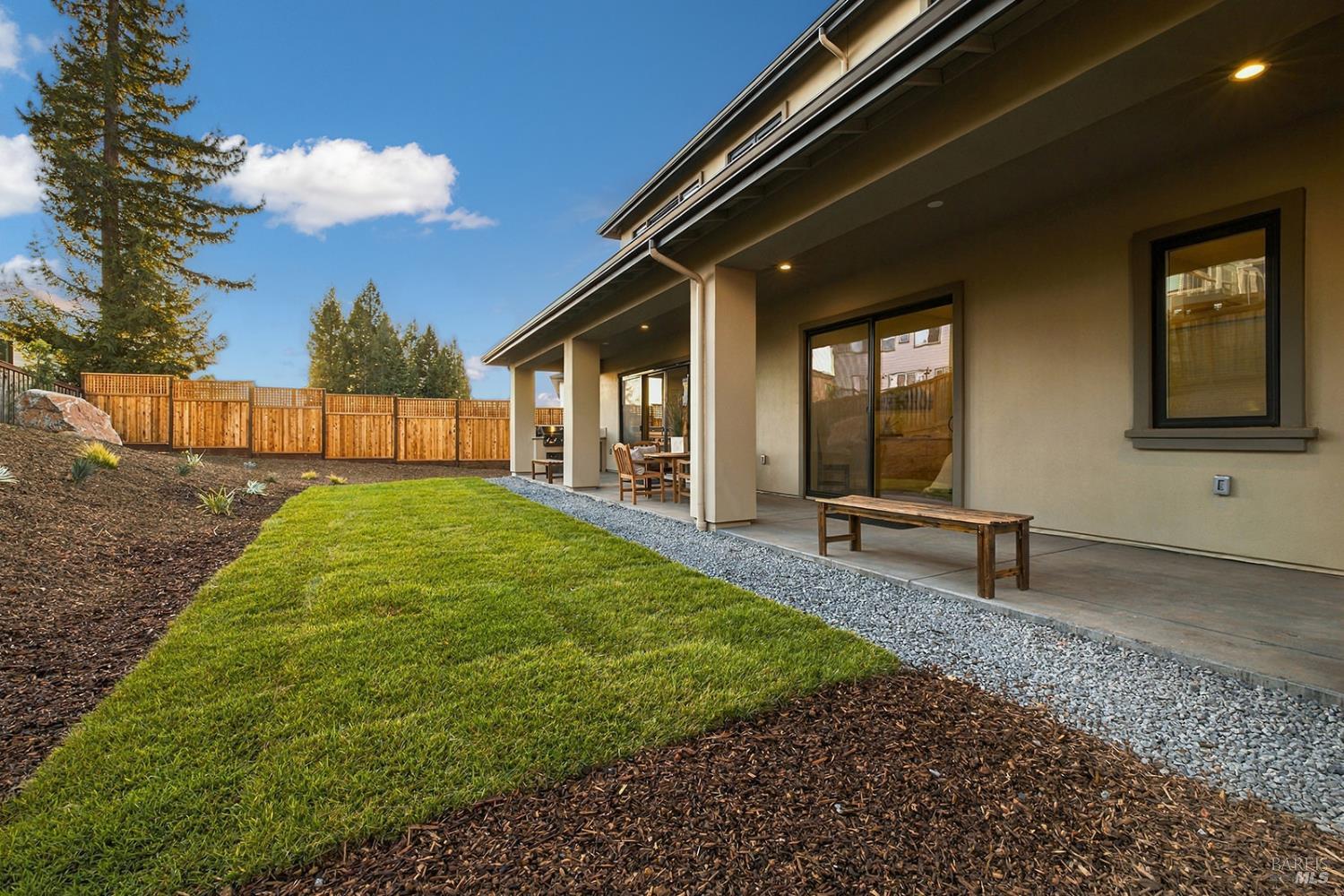 1920 Carlile Place Santa Rosa CA 95403