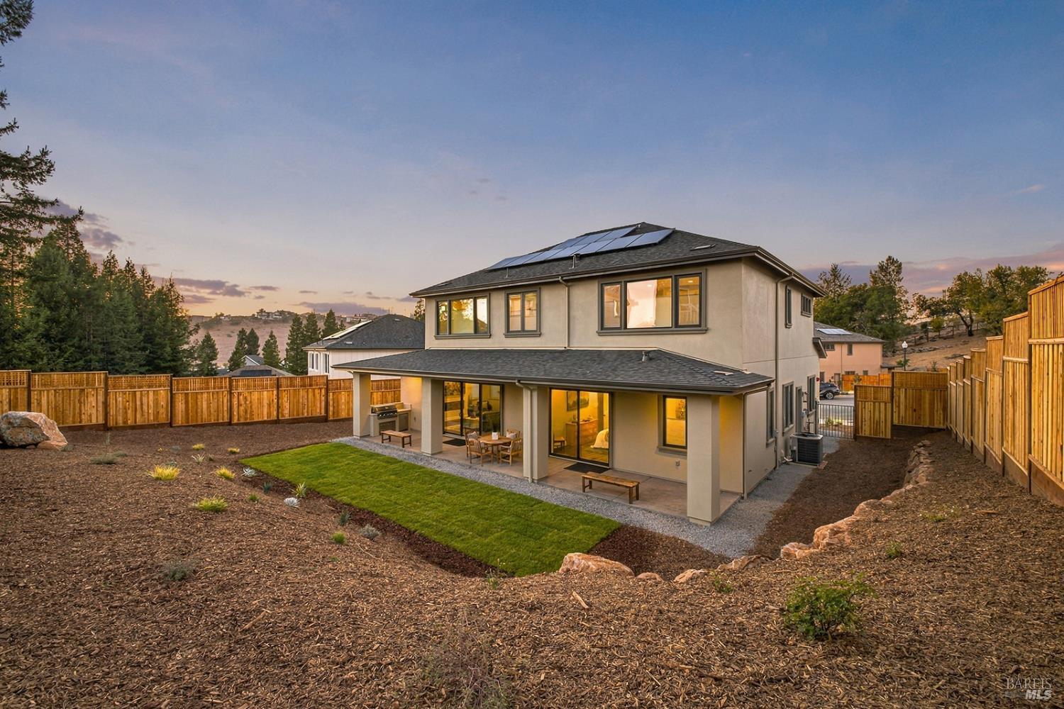 1920 Carlile Place Santa Rosa CA 95403