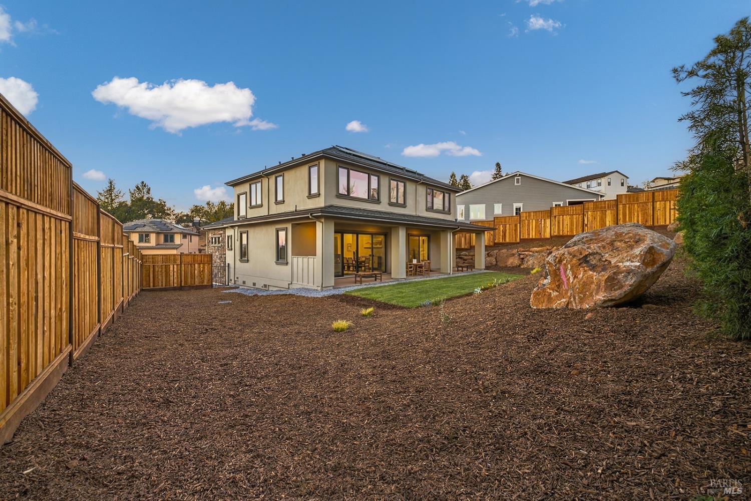 1920 Carlile Place Santa Rosa CA 95403