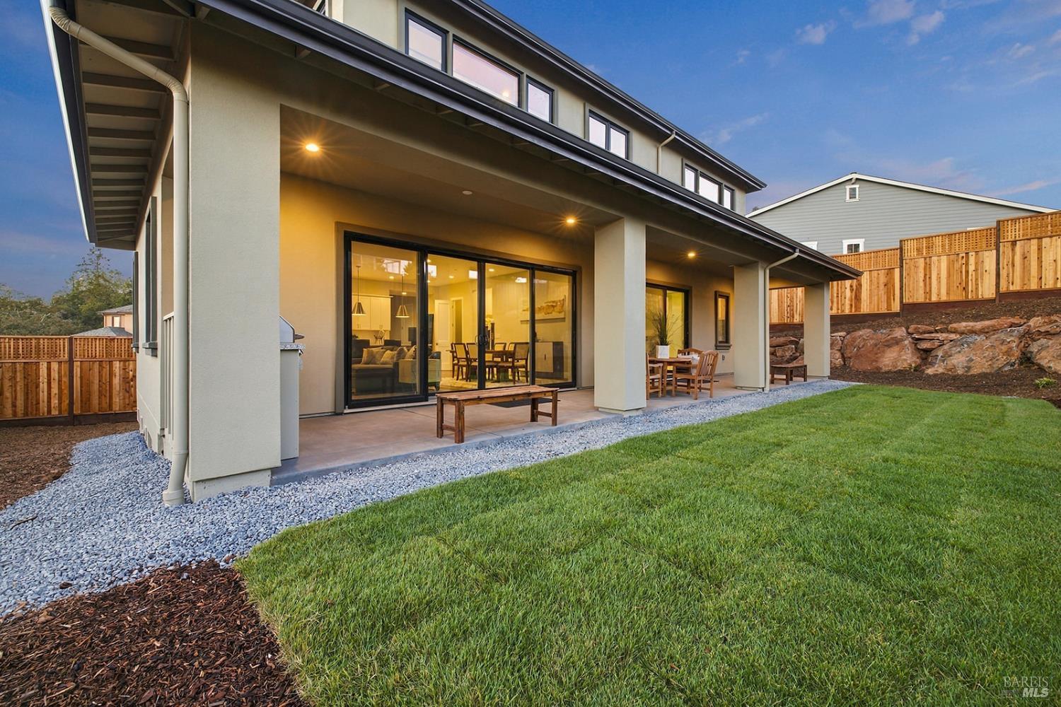 1920 Carlile Place Santa Rosa CA 95403