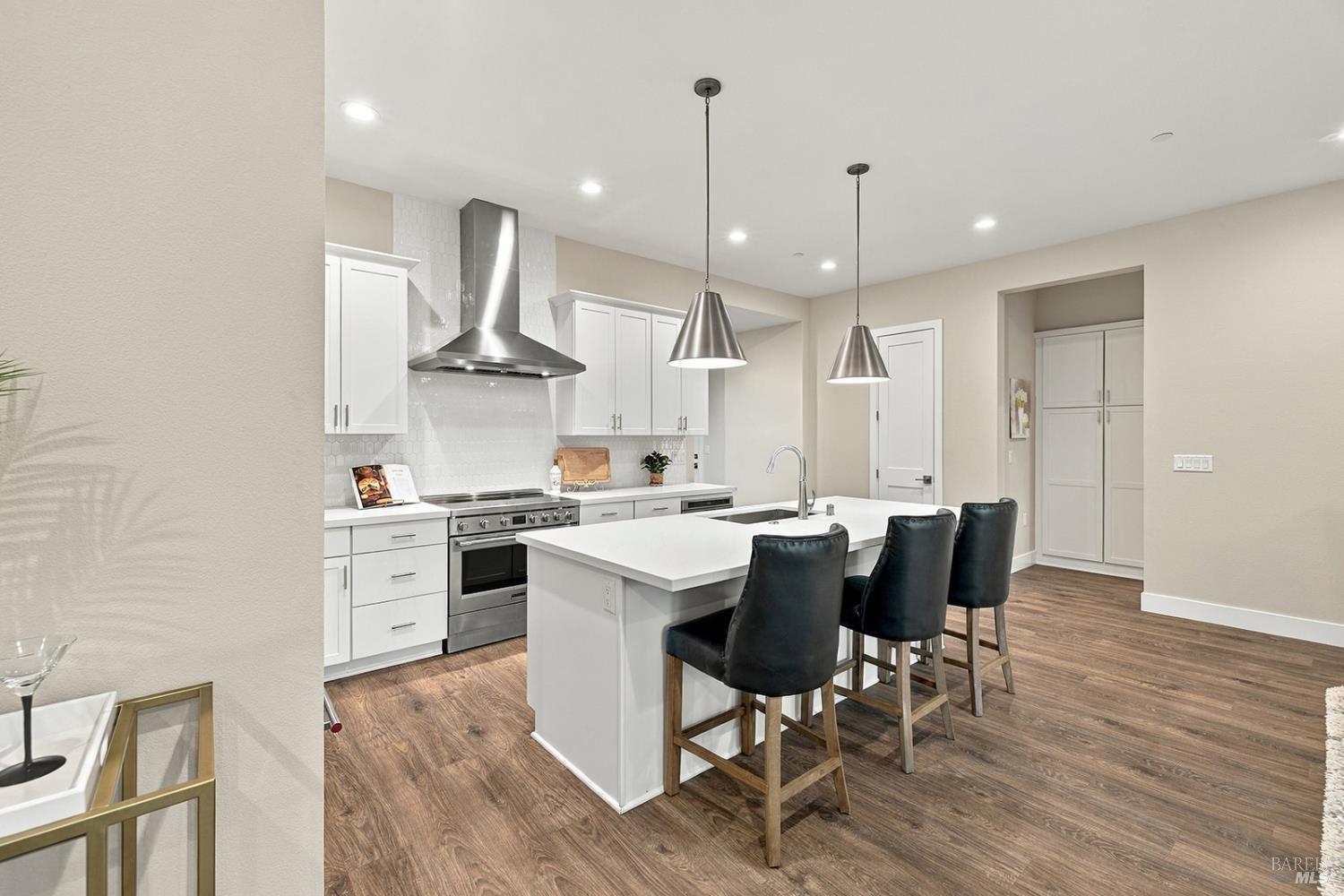 1920 Carlile Place Santa Rosa CA 95403