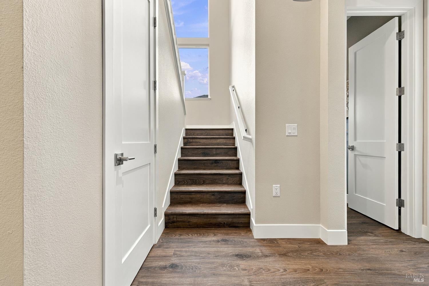 1920 Carlile Place Santa Rosa CA 95403