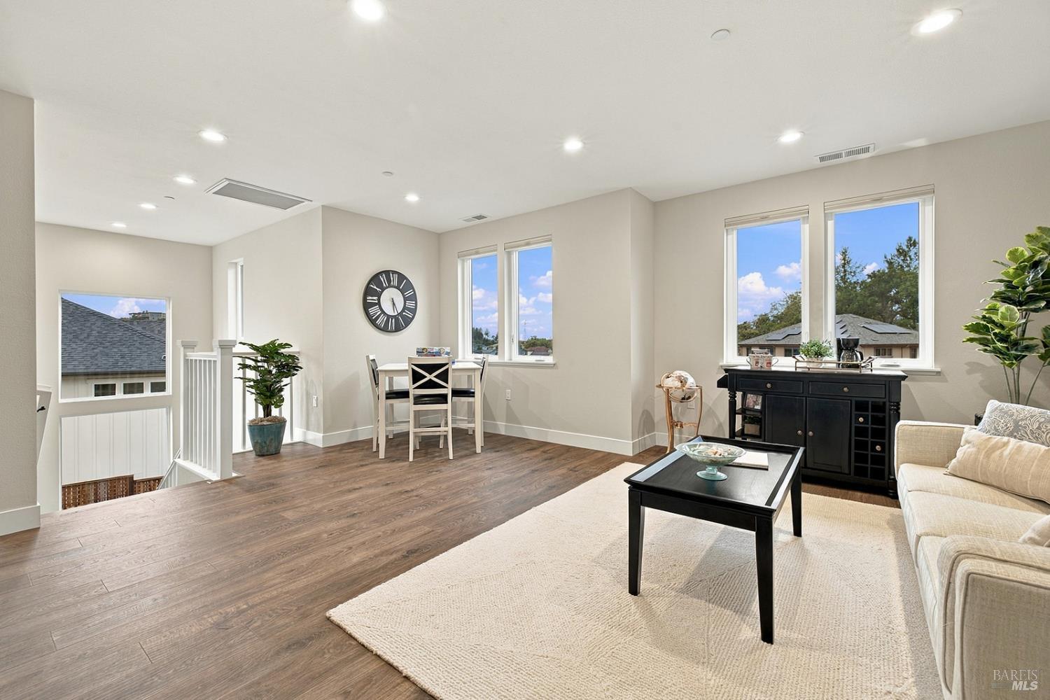 1920 Carlile Place Santa Rosa CA 95403