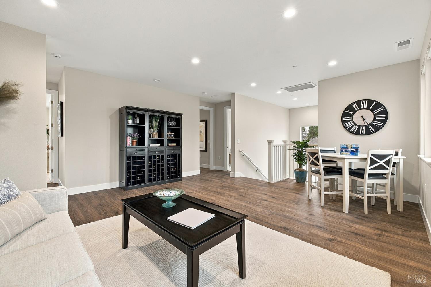 1920 Carlile Place Santa Rosa CA 95403
