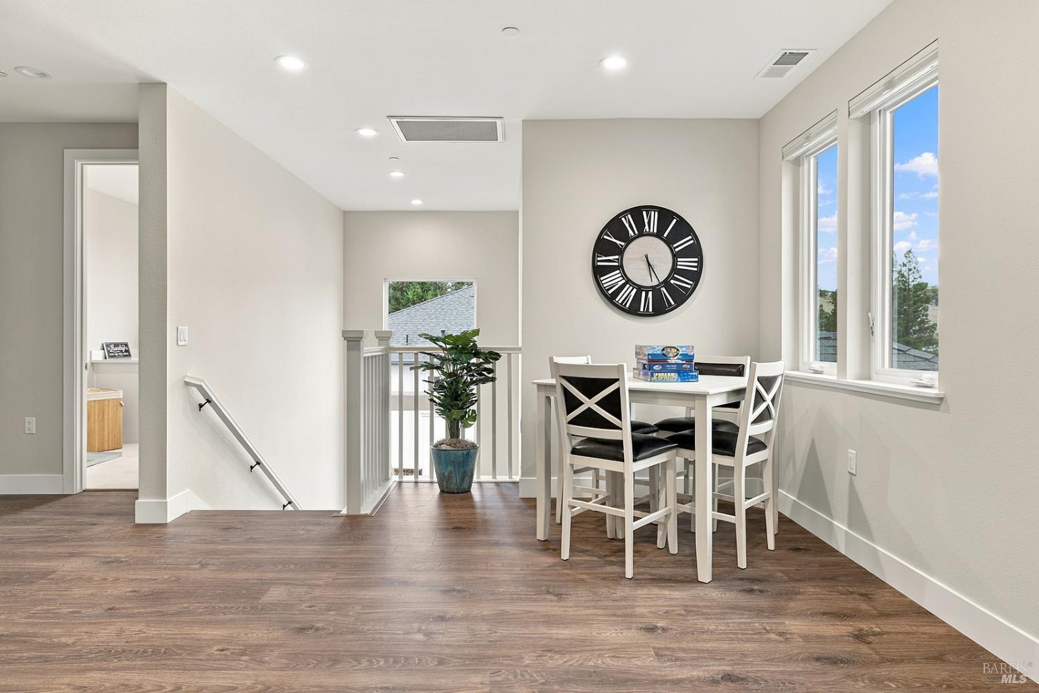 1920 Carlile Place Santa Rosa CA 95403