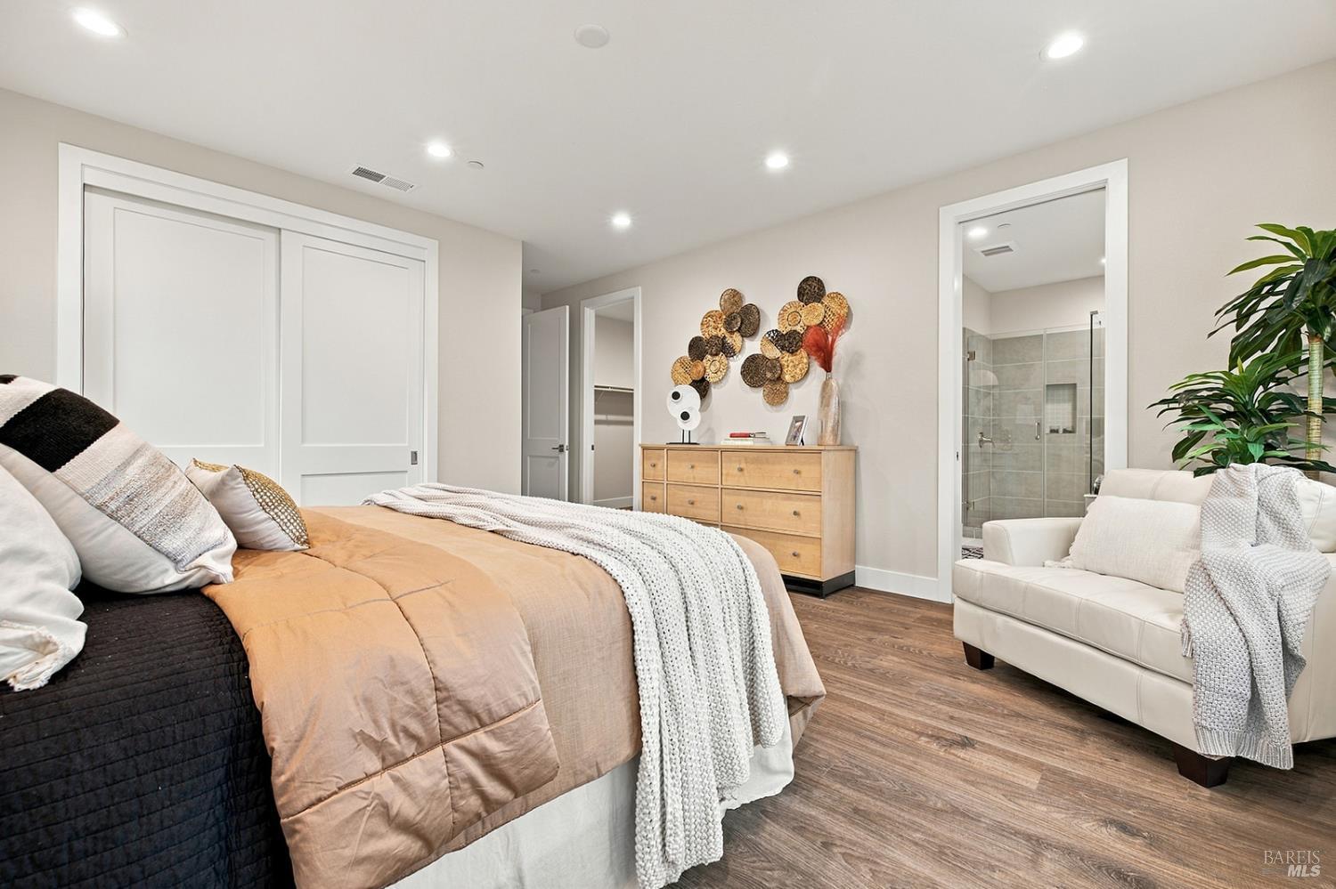 1920 Carlile Place Santa Rosa CA 95403