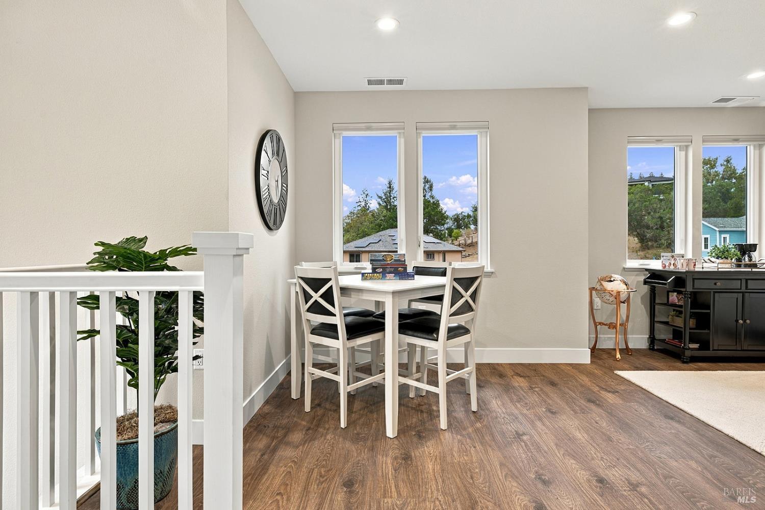 1920 Carlile Place Santa Rosa CA 95403