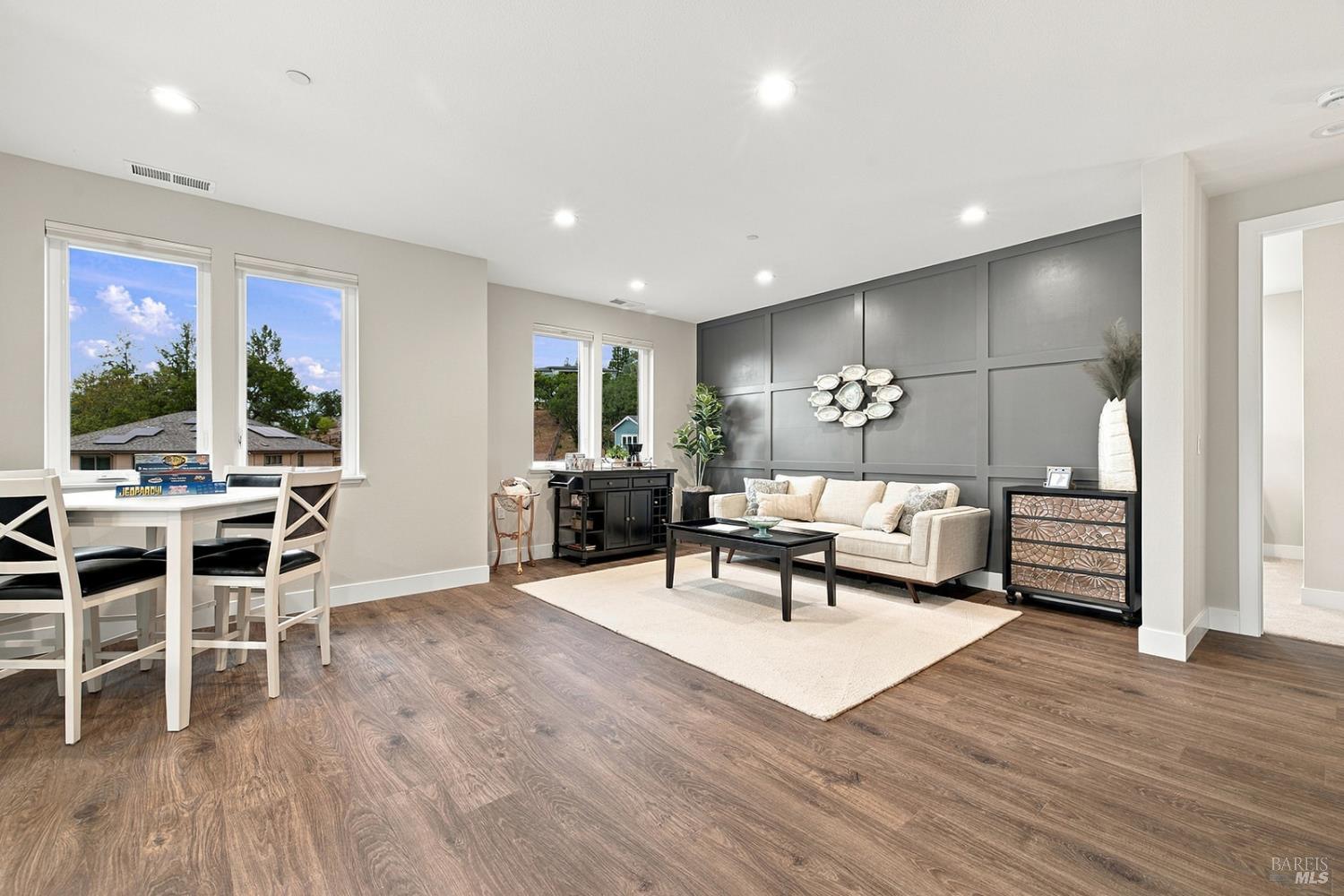 1920 Carlile Place Santa Rosa CA 95403