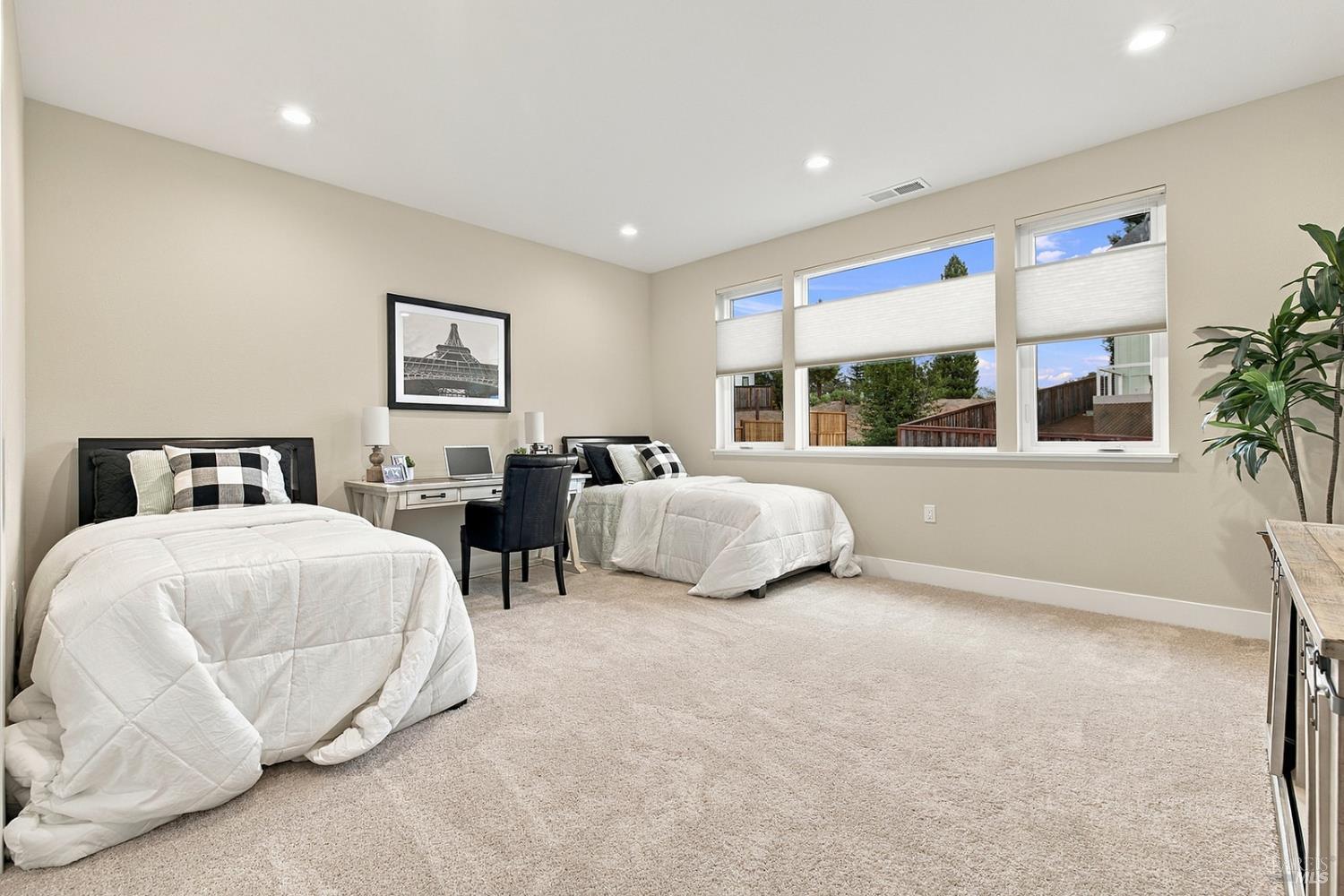 1920 Carlile Place Santa Rosa CA 95403