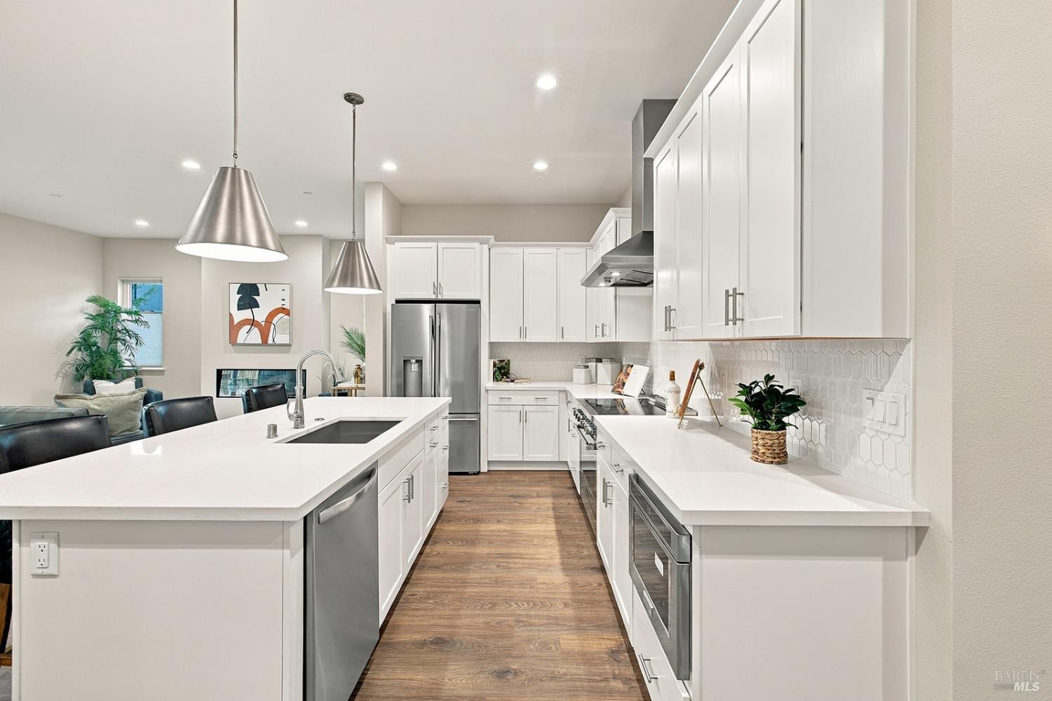 1920 Carlile Place Santa Rosa CA 95403