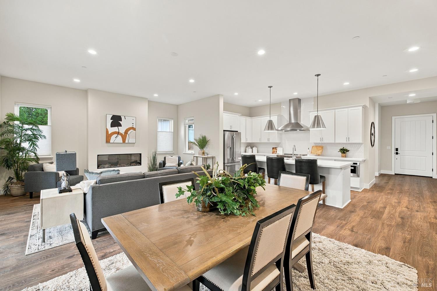 1920 Carlile Place Santa Rosa CA 95403