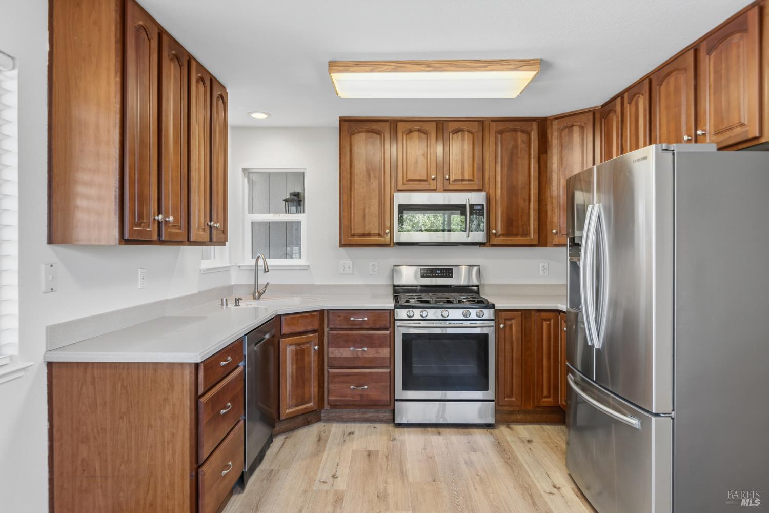 468 Ginny Drive Windsor CA 95492
