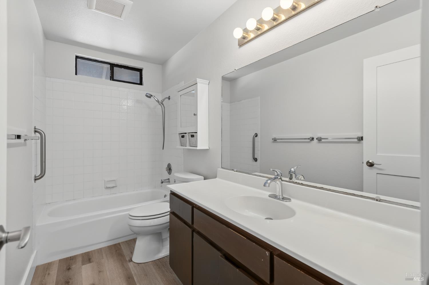 468 Ginny Drive Windsor CA 95492