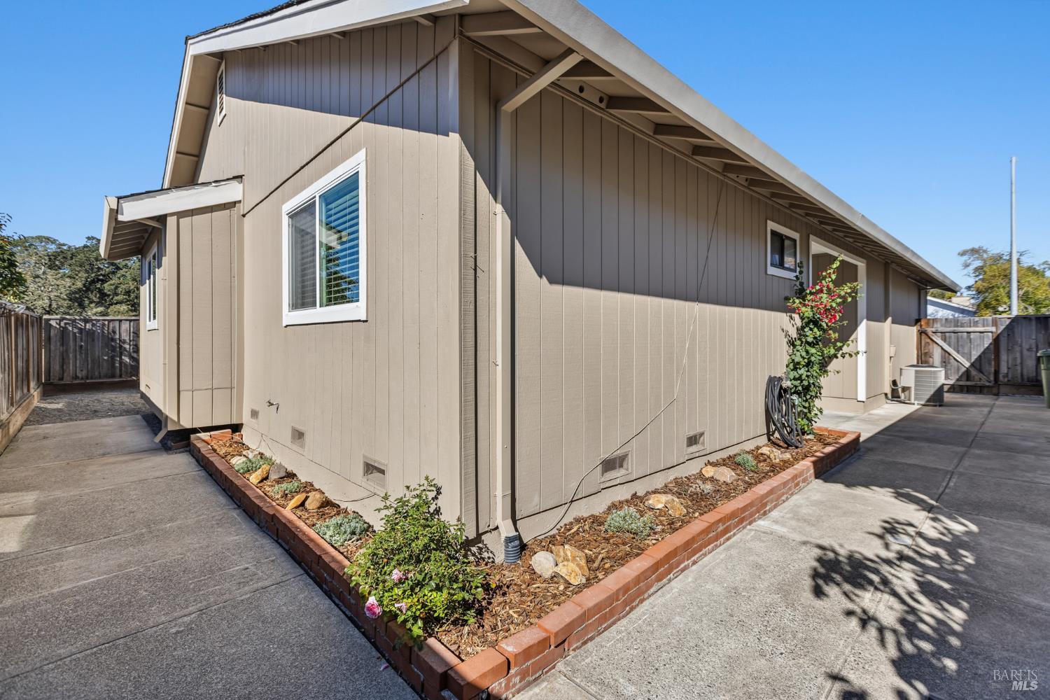 468 Ginny Drive Windsor CA 95492