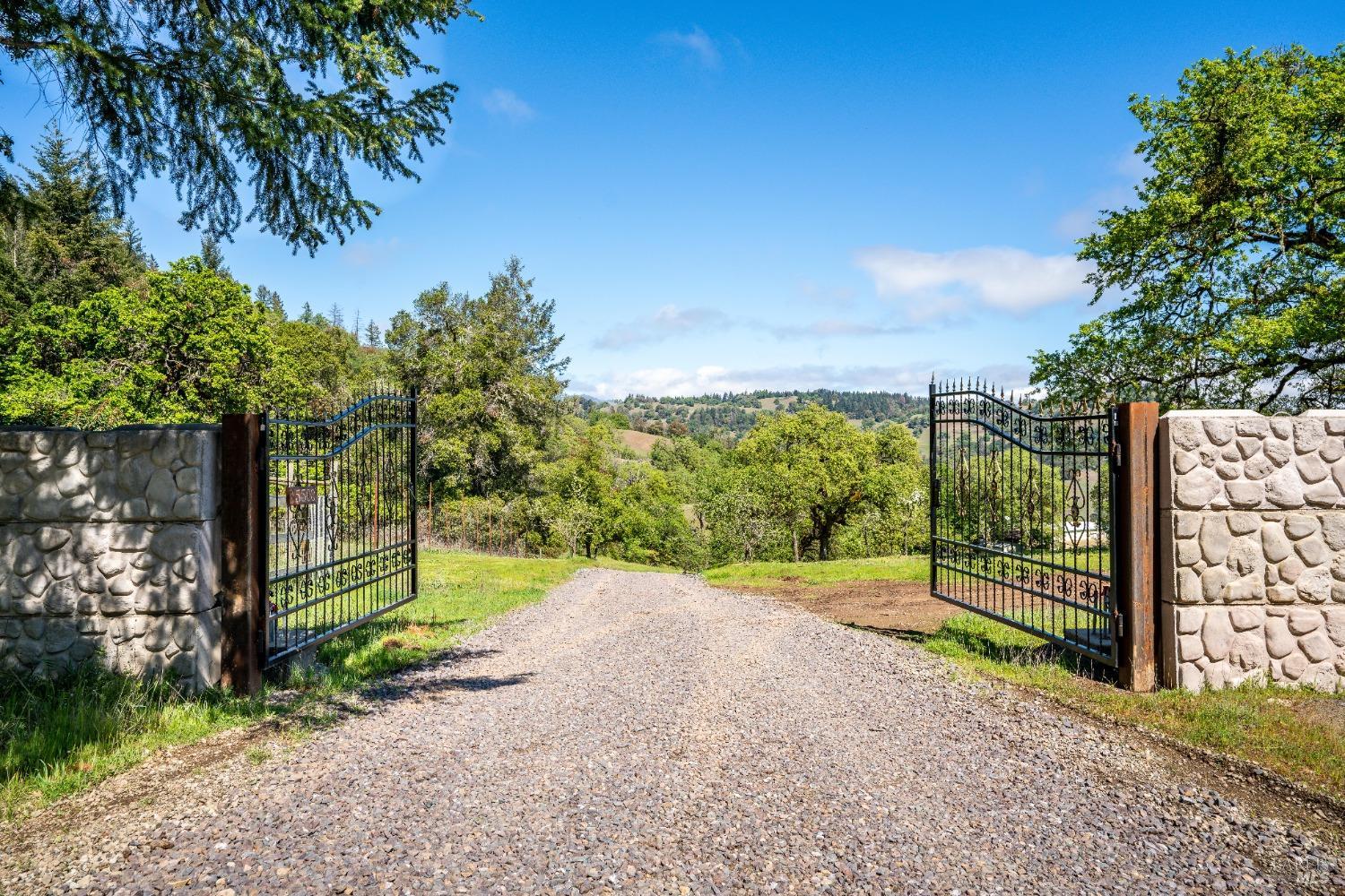 5510-5500 Parducci Road Ukiah CA 95482