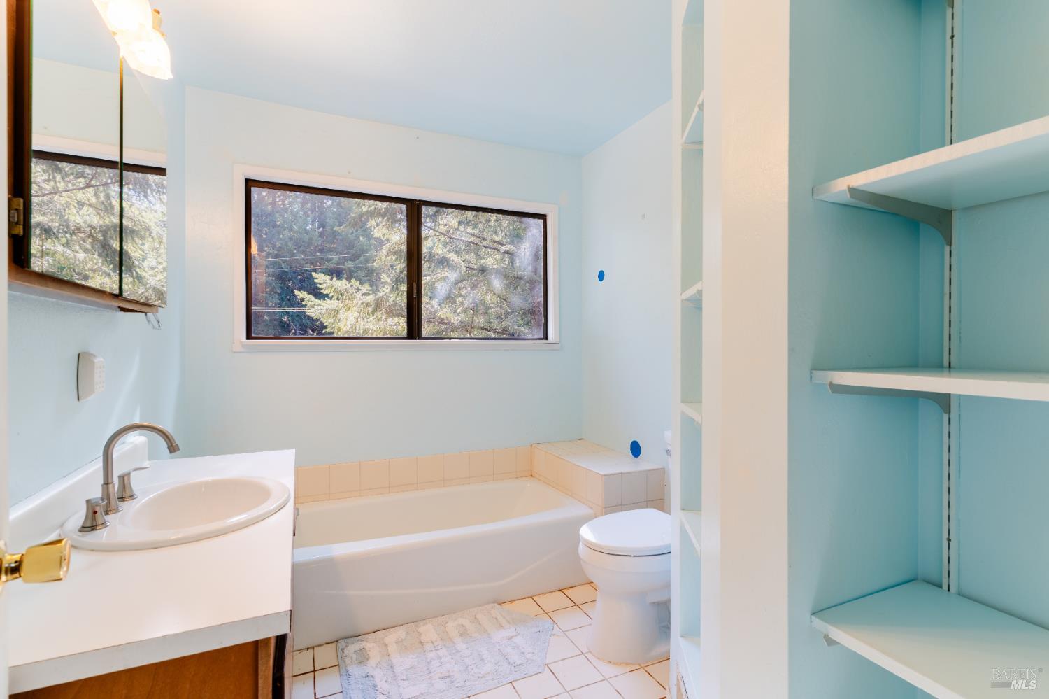 24009 Primrose Court Willits CA 95490