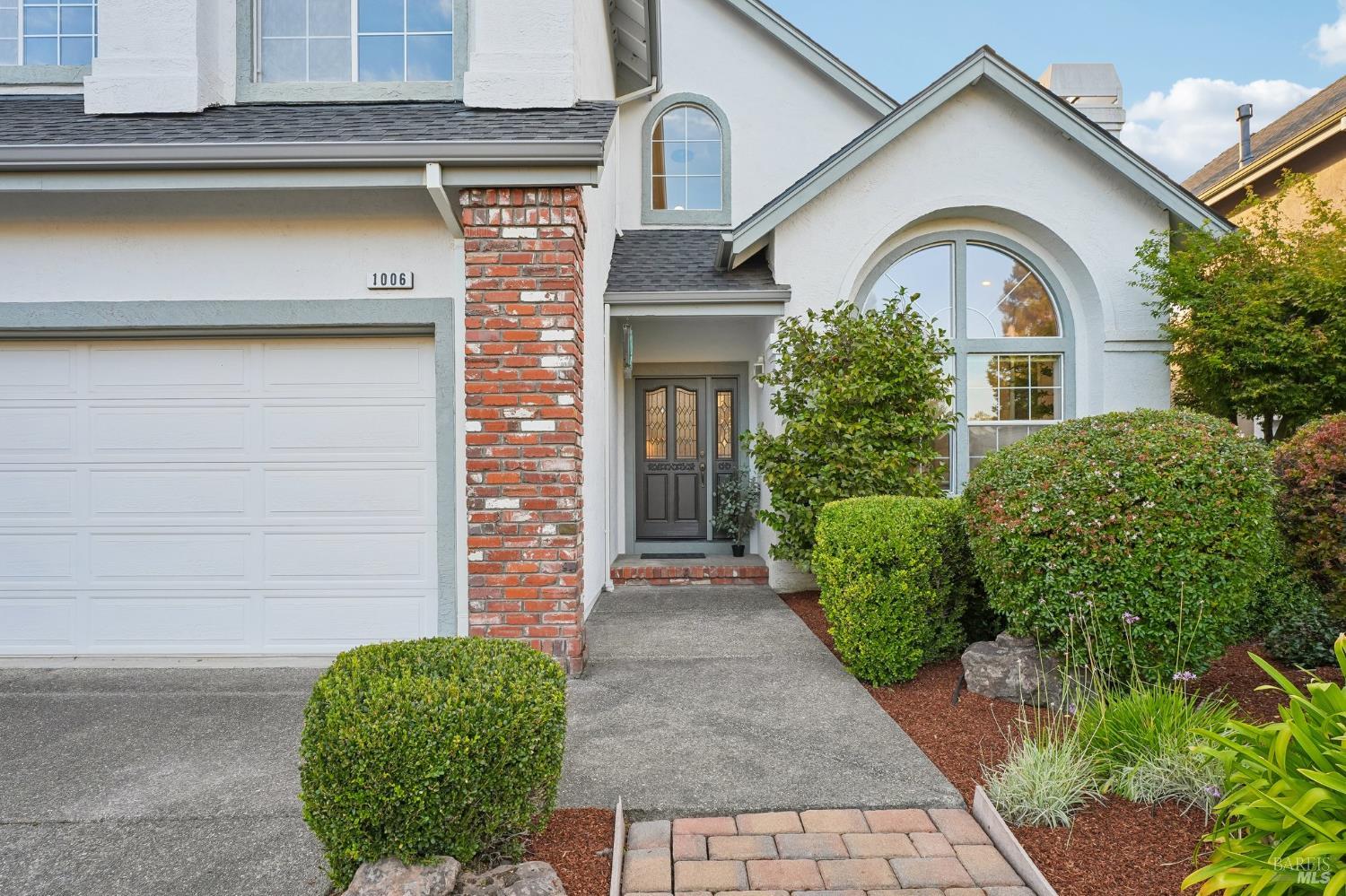 1006 Elsbree Lane Windsor CA 95492