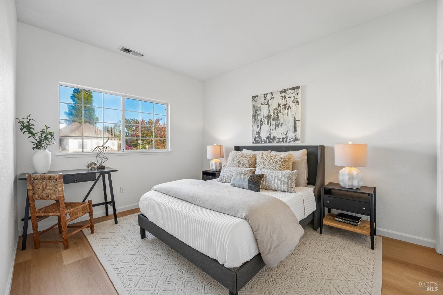 1006 Elsbree Lane Windsor CA 95492