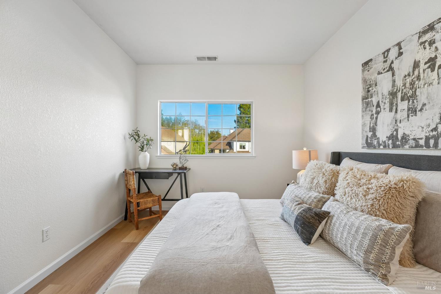 1006 Elsbree Lane Windsor CA 95492