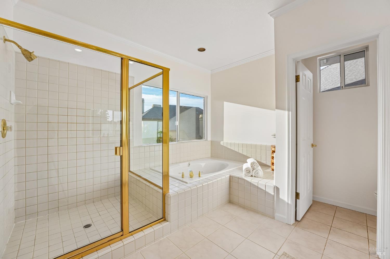 1006 Elsbree Lane Windsor CA 95492