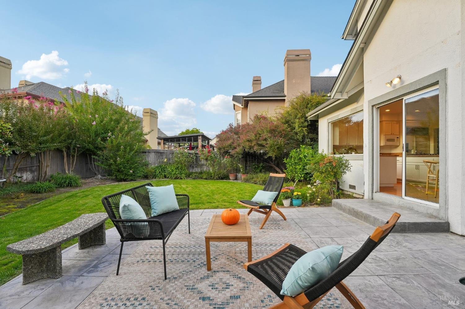 1006 Elsbree Lane Windsor CA 95492
