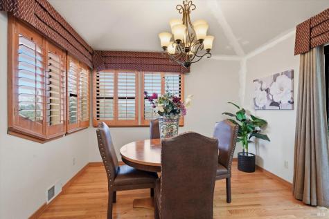 936 Valley View Drive Healdsburg CA 95448