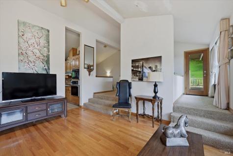 936 Valley View Drive Healdsburg CA 95448
