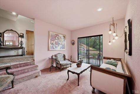 936 Valley View Drive Healdsburg CA 95448